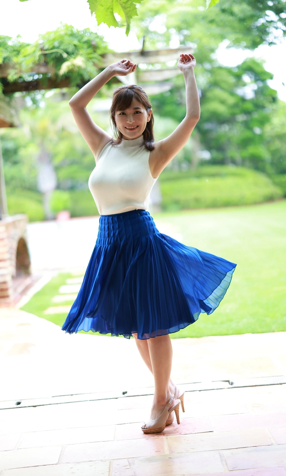 Saki Yanase 柳瀬さき, 週プレ Photo Book 「真夏のできごと」