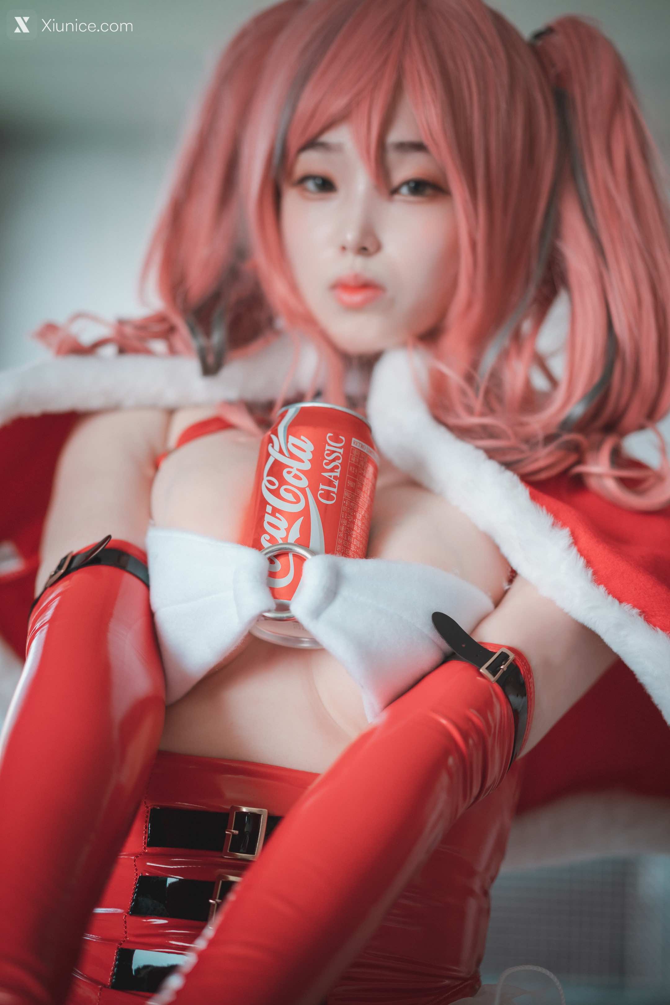 DJAWA Photo – Bambi (밤비) – Santa Girl in the Summer 4K