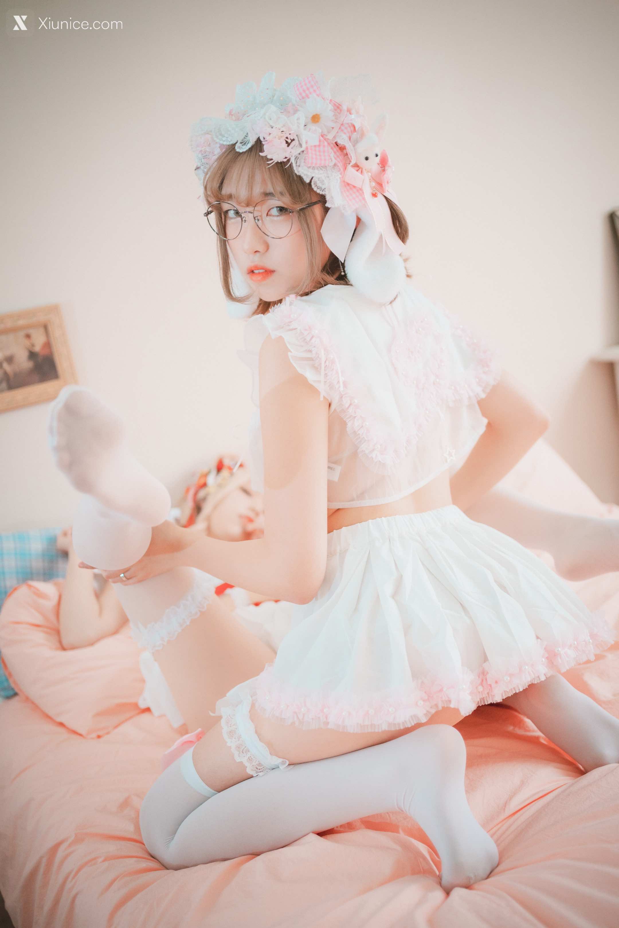 DJAWA Photo – Mozzi (모찌) & Sonson (손손) – Spring Comes Twice 4K