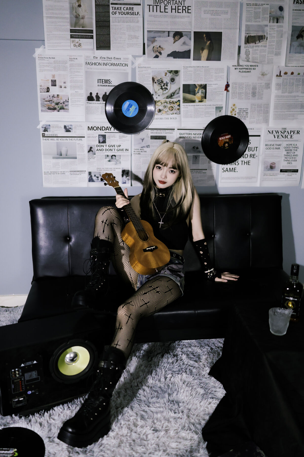 YiTuYu艺图语 Vol.10045 Yi Ming