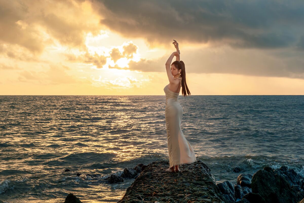 Coser@年年Nnian - 海边维纳斯