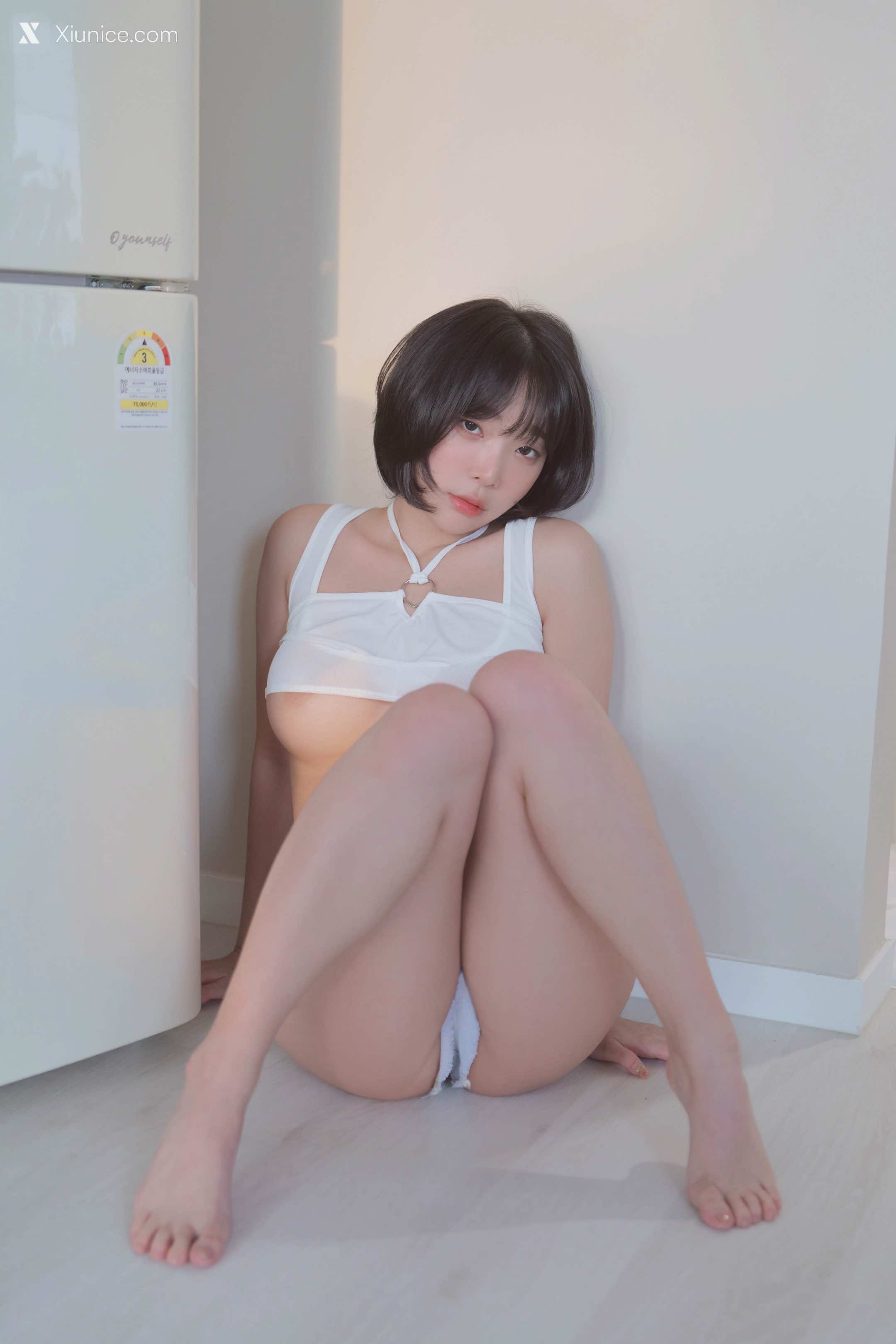 Kang In-kyung (강인경) – Girlfriend