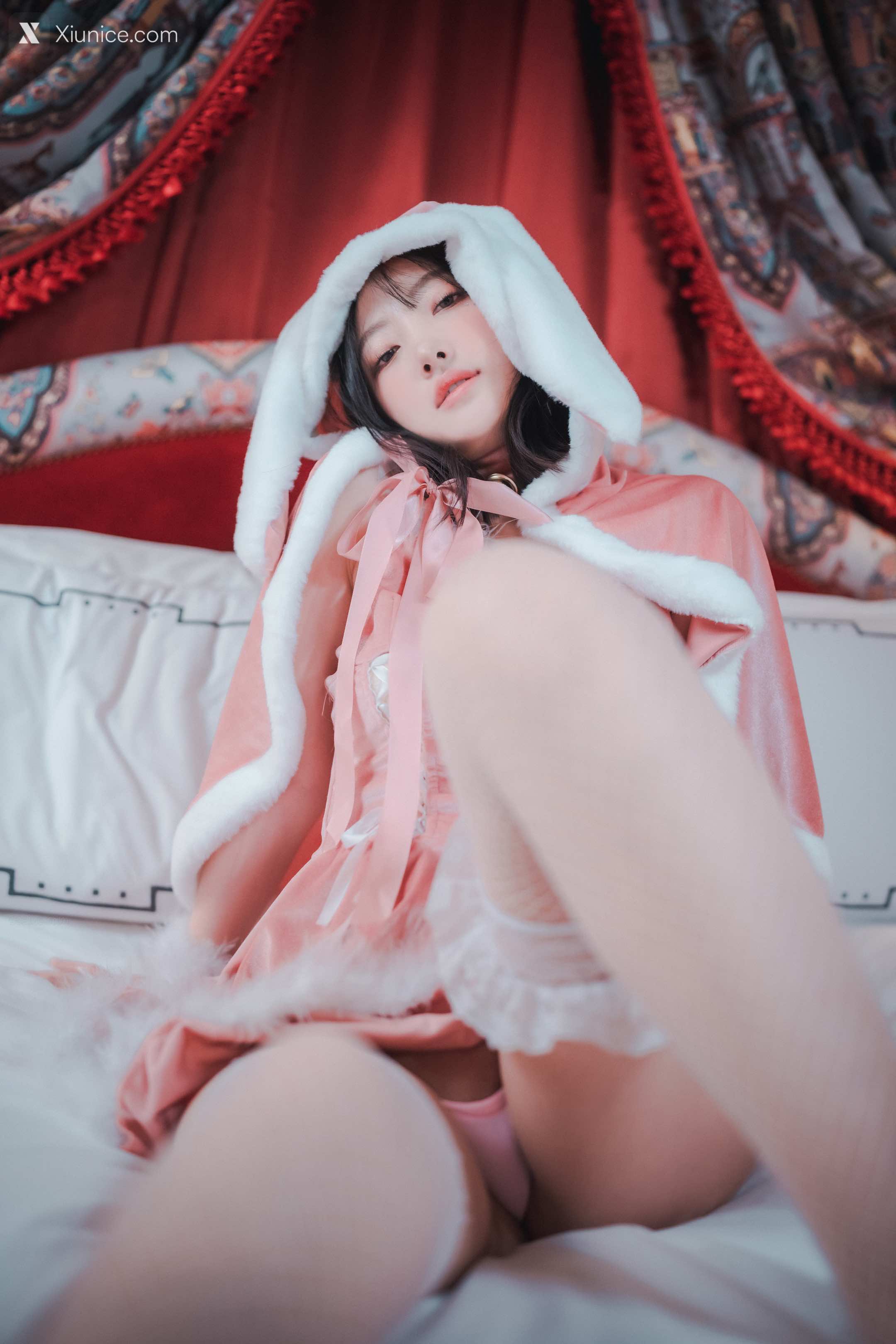 DJAWA Photo – HaNari (하나리) – Christmas Special 4K