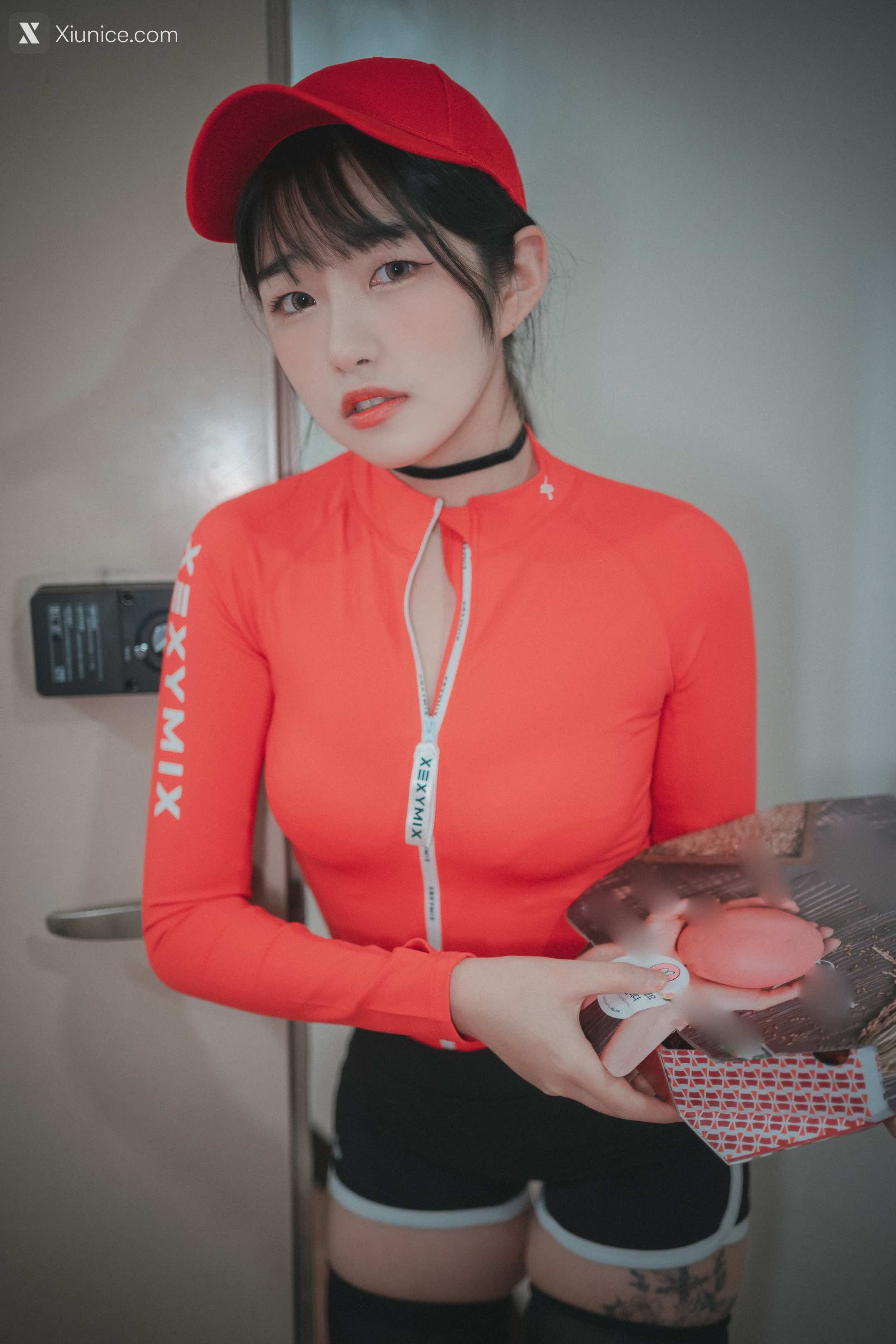 DJAWA Photo – Sonson (손손) – Pizza Girl 4K