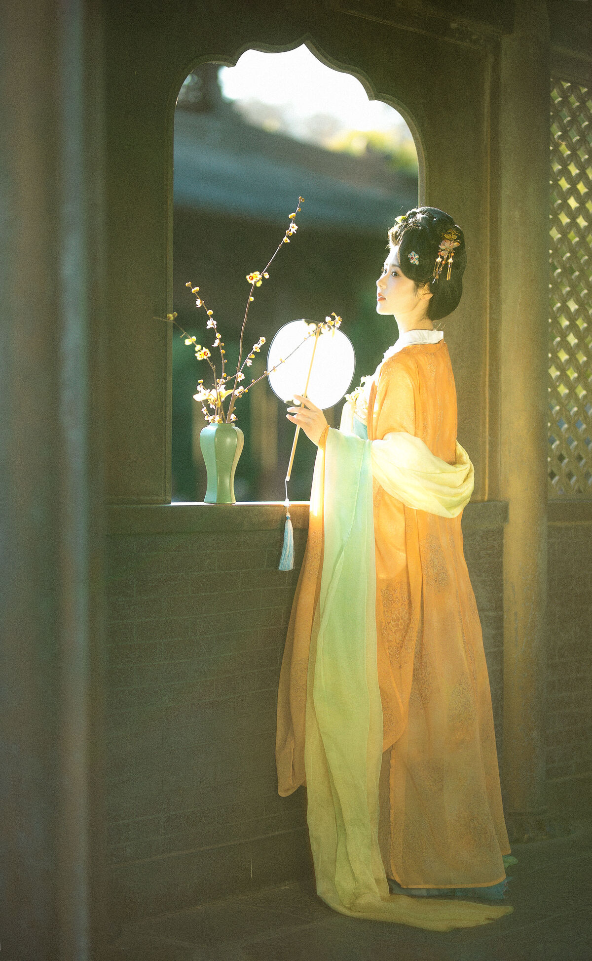 YiTuYu艺图语 Vol.10090 Ren Jian Yue-Su Chen