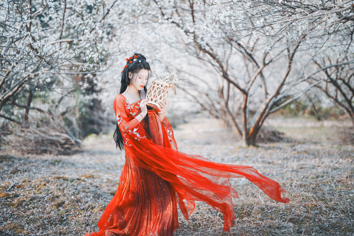 YiTuYu艺图语 Vol.10210 Qian Yue Mei You Yue