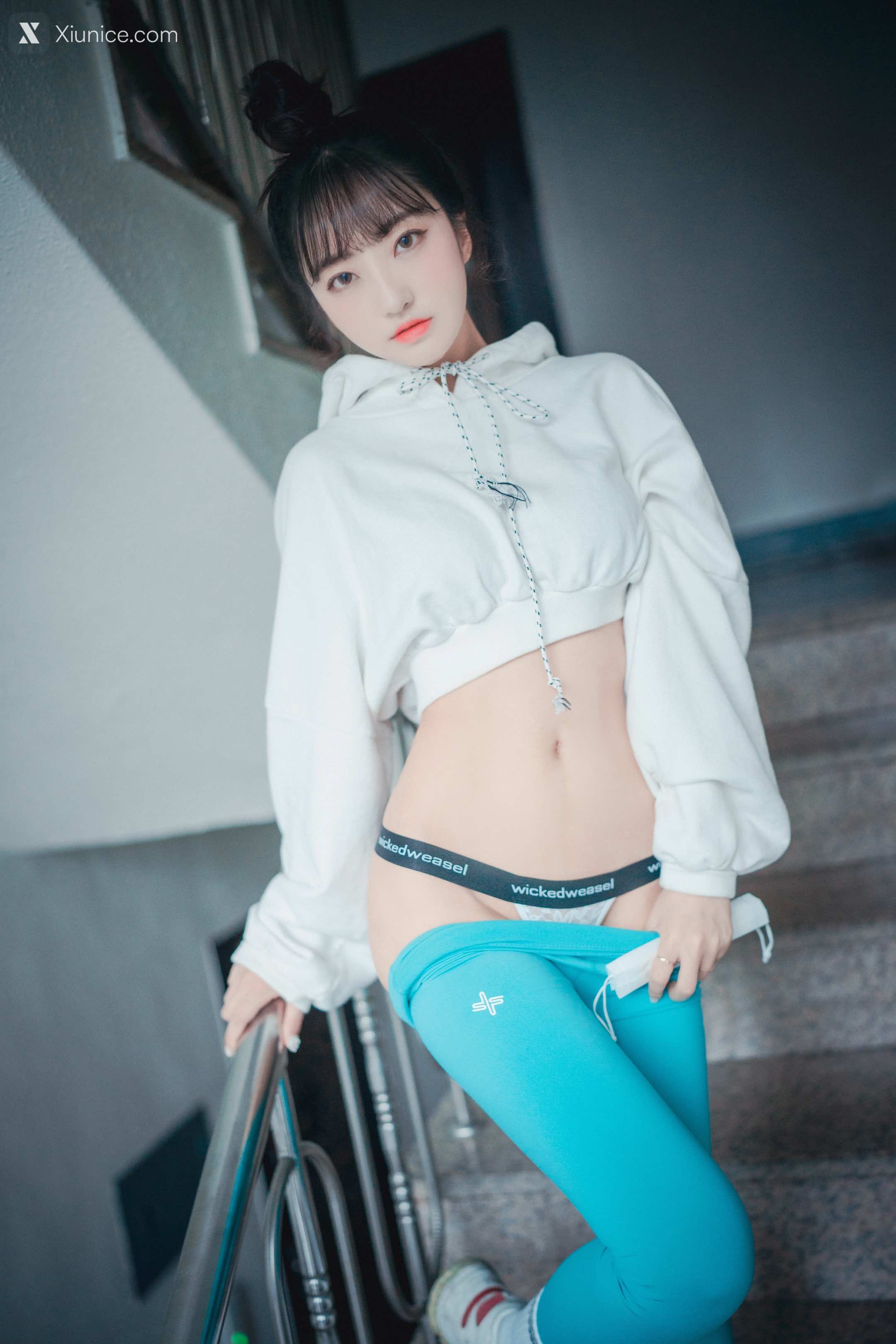 DJAWA Photo – HaNari (하나리) – Loose and Tight Cool Mint 4K