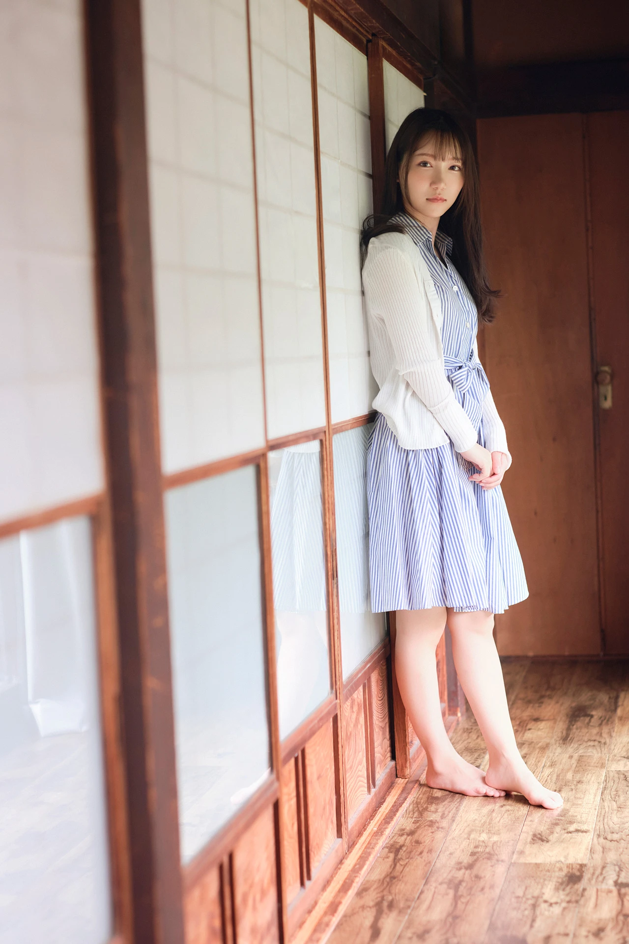 Marin Mita 三田真鈴, FLASHデジタル写真集 「見たらダメ」