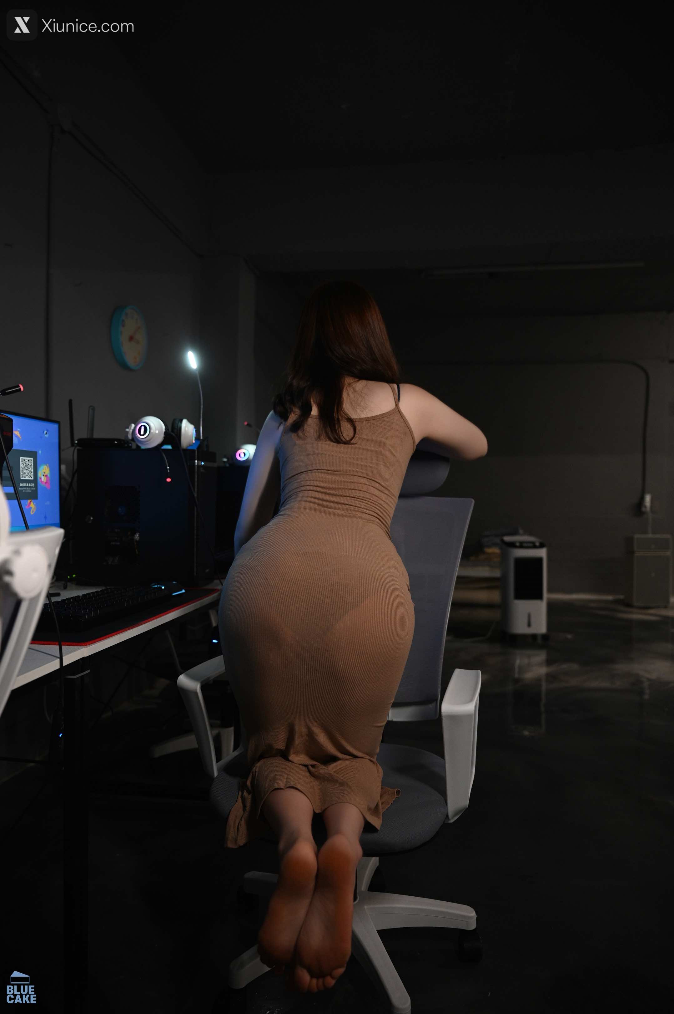 BLUECAKE Bambi (보미) – PC Room Alba 4K