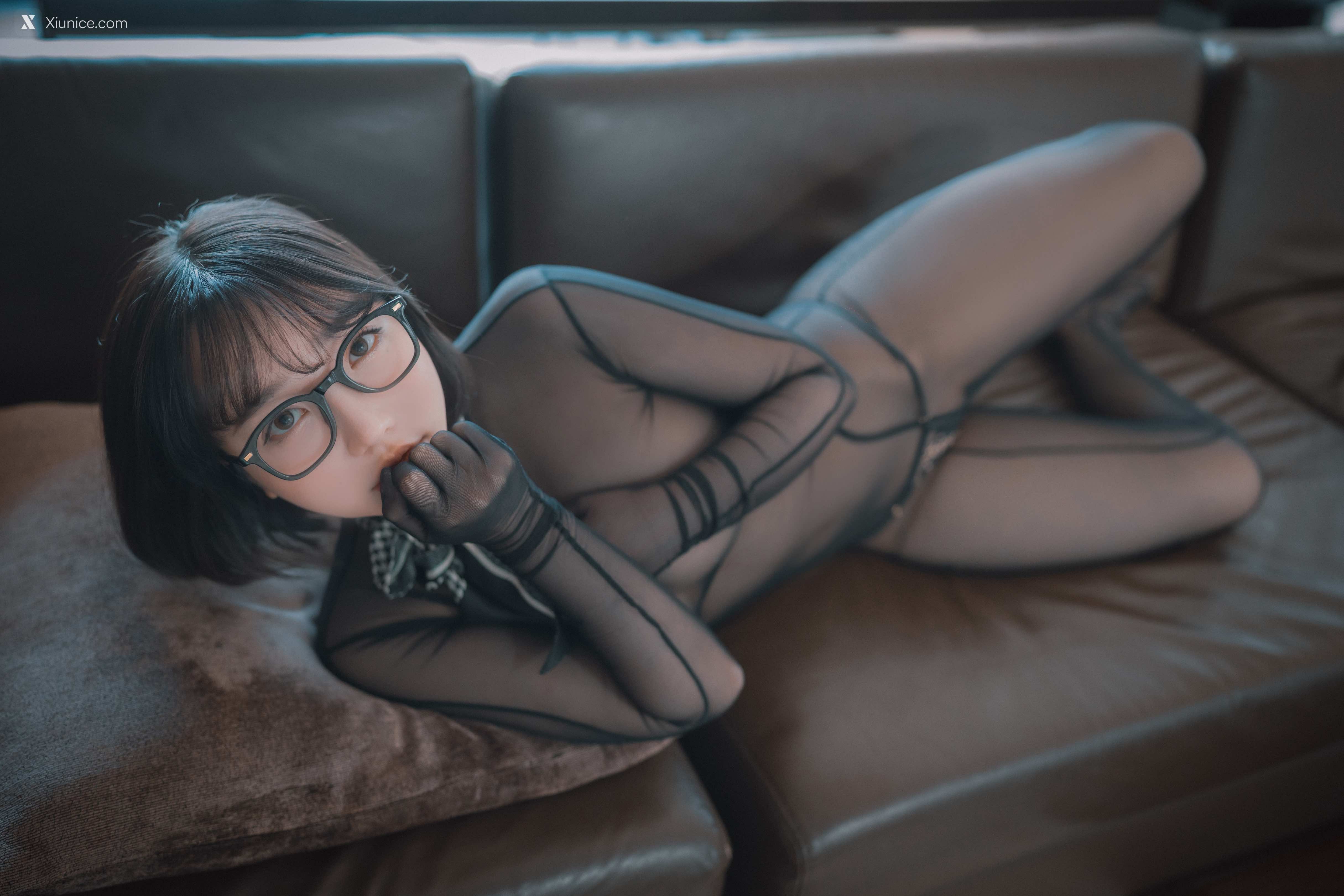 DJAWA Photo – Son Ye-Eun (손예은) – Naughty Supervisor 4K