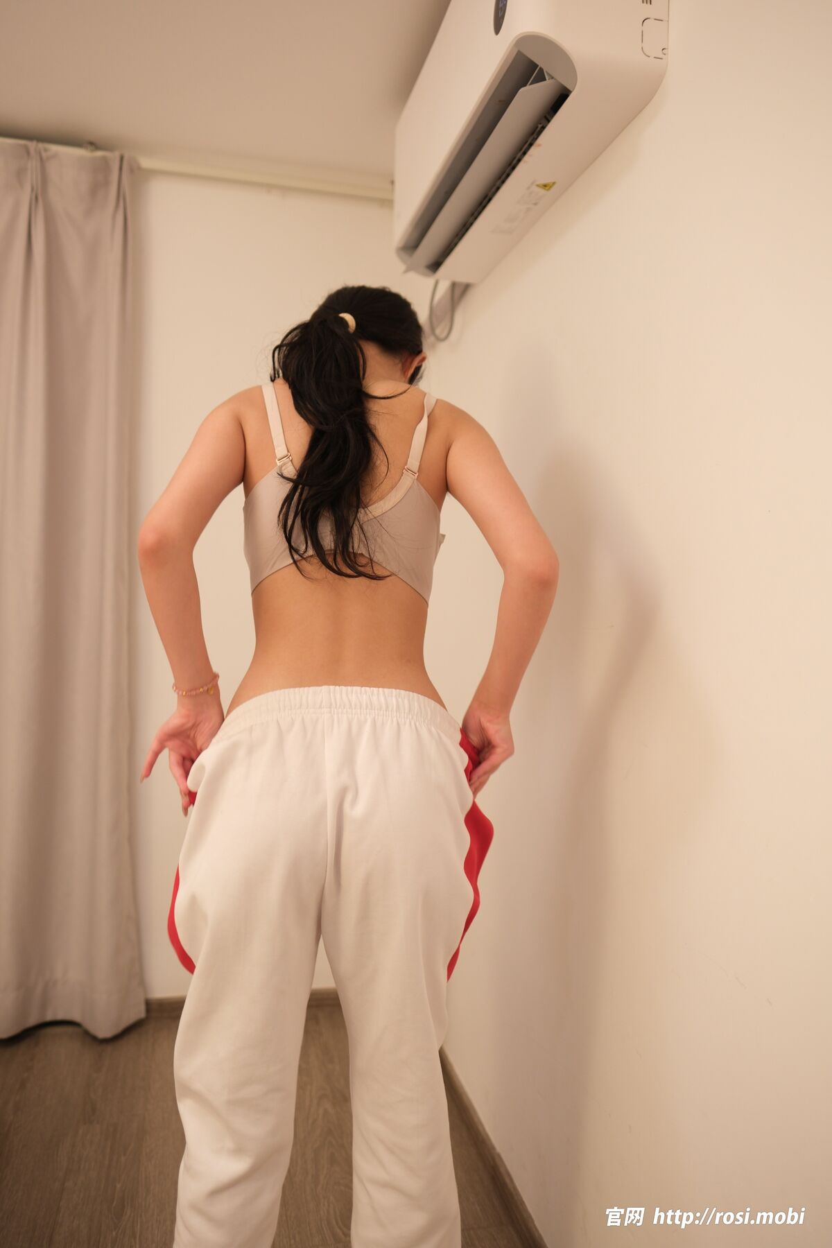 ROSI写真 2025.06.04 No.4930