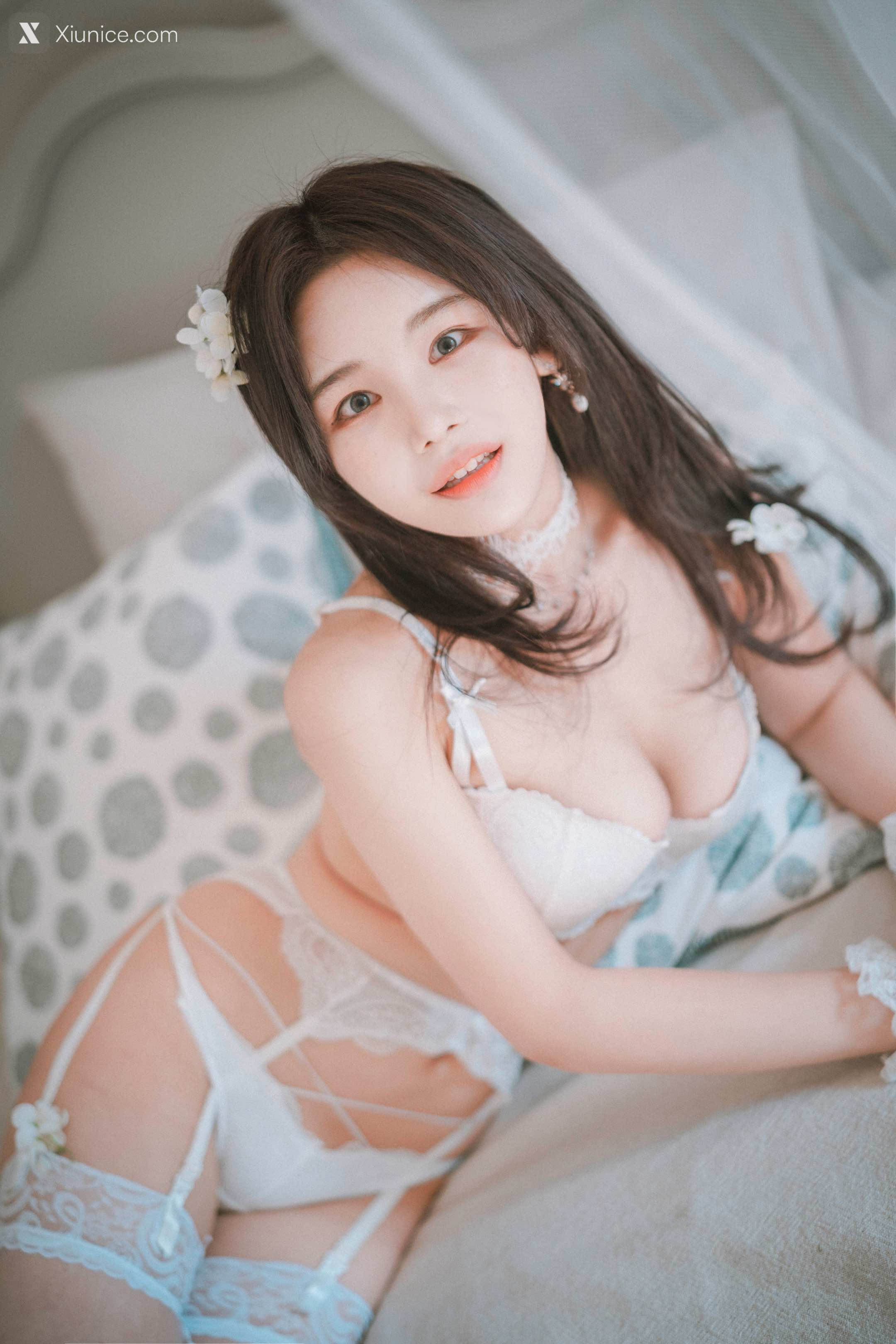 DJAWA Photo – Zzyuri (쮸리) – Alluring White 4K