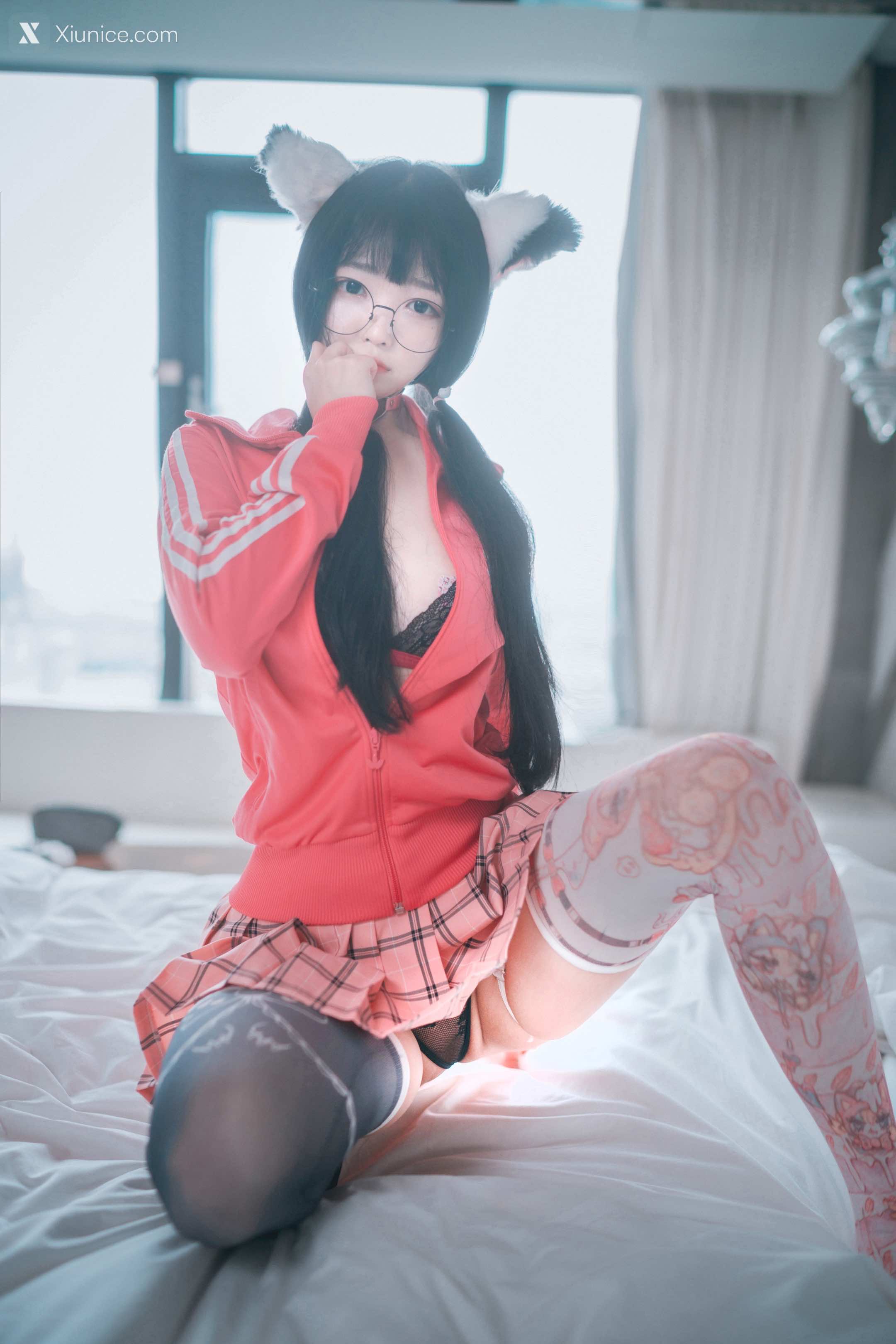 DJAWA Photo – Aram (아람) – “Hot Pink Jersey!” 4K