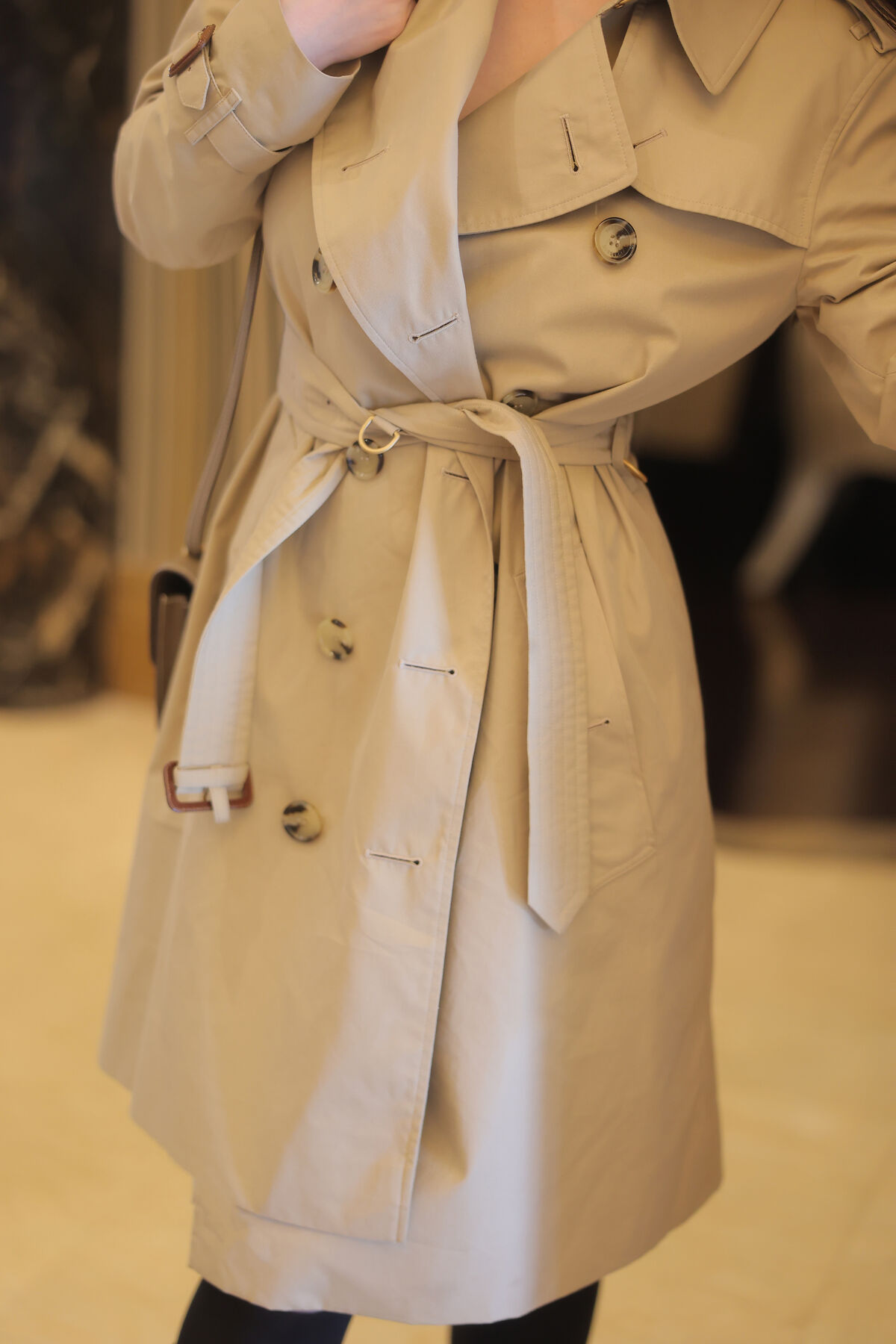 内购无水印 Bai Ru Xue 白茹雪 - 秀人网模特 黑丝风衣