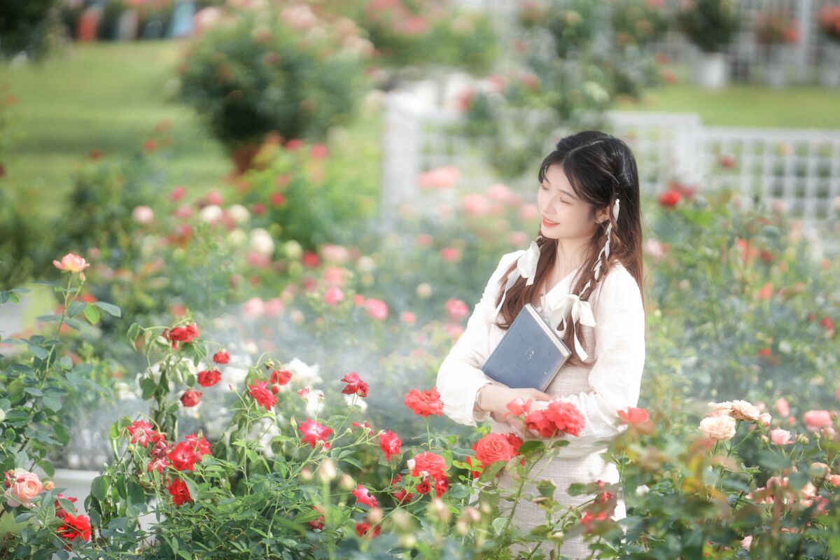 YiTuYu艺图语 Vol.10080 Wo De Xiao Zhu Li