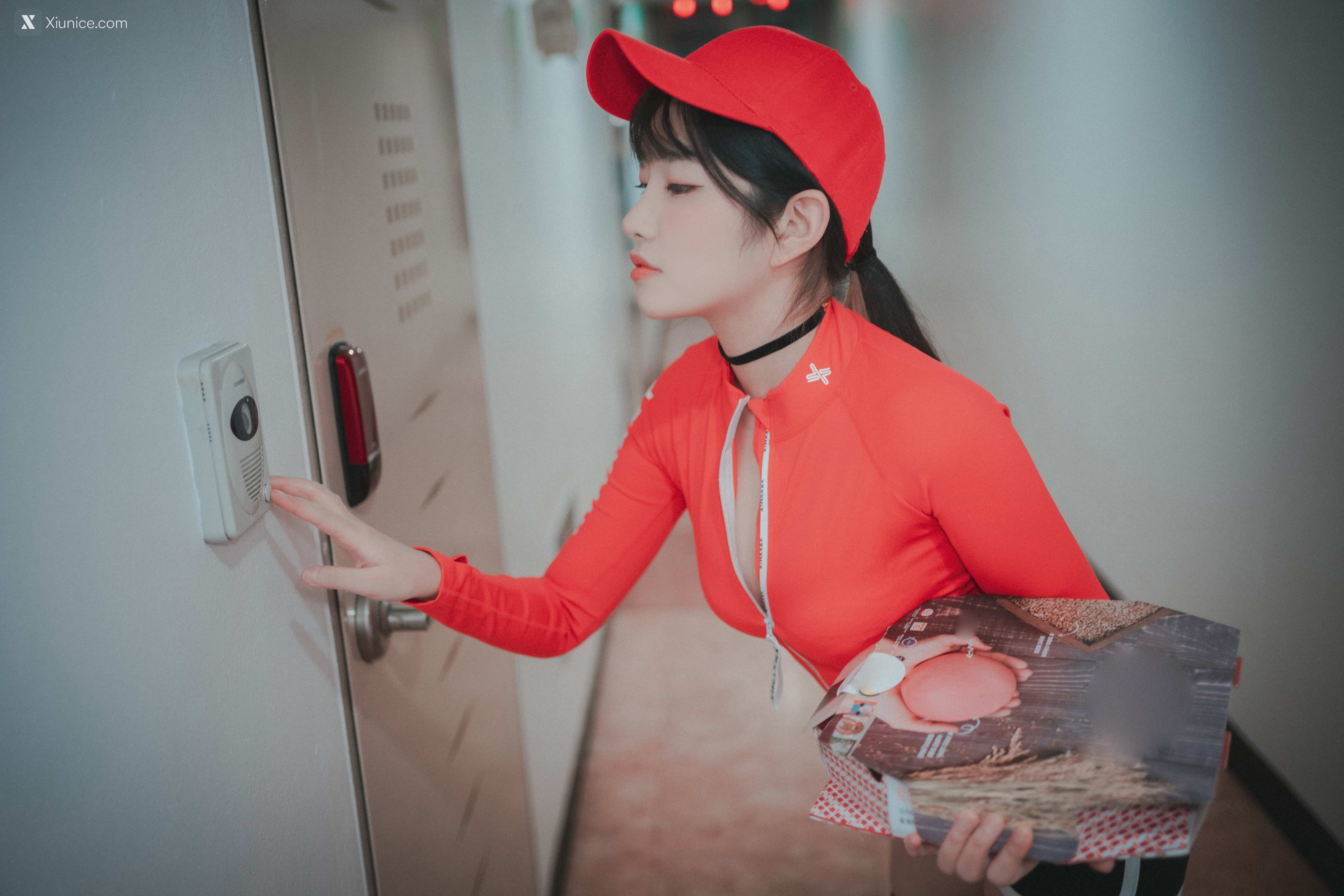 DJAWA Photo – Sonson (손손) – Pizza Girl 4K