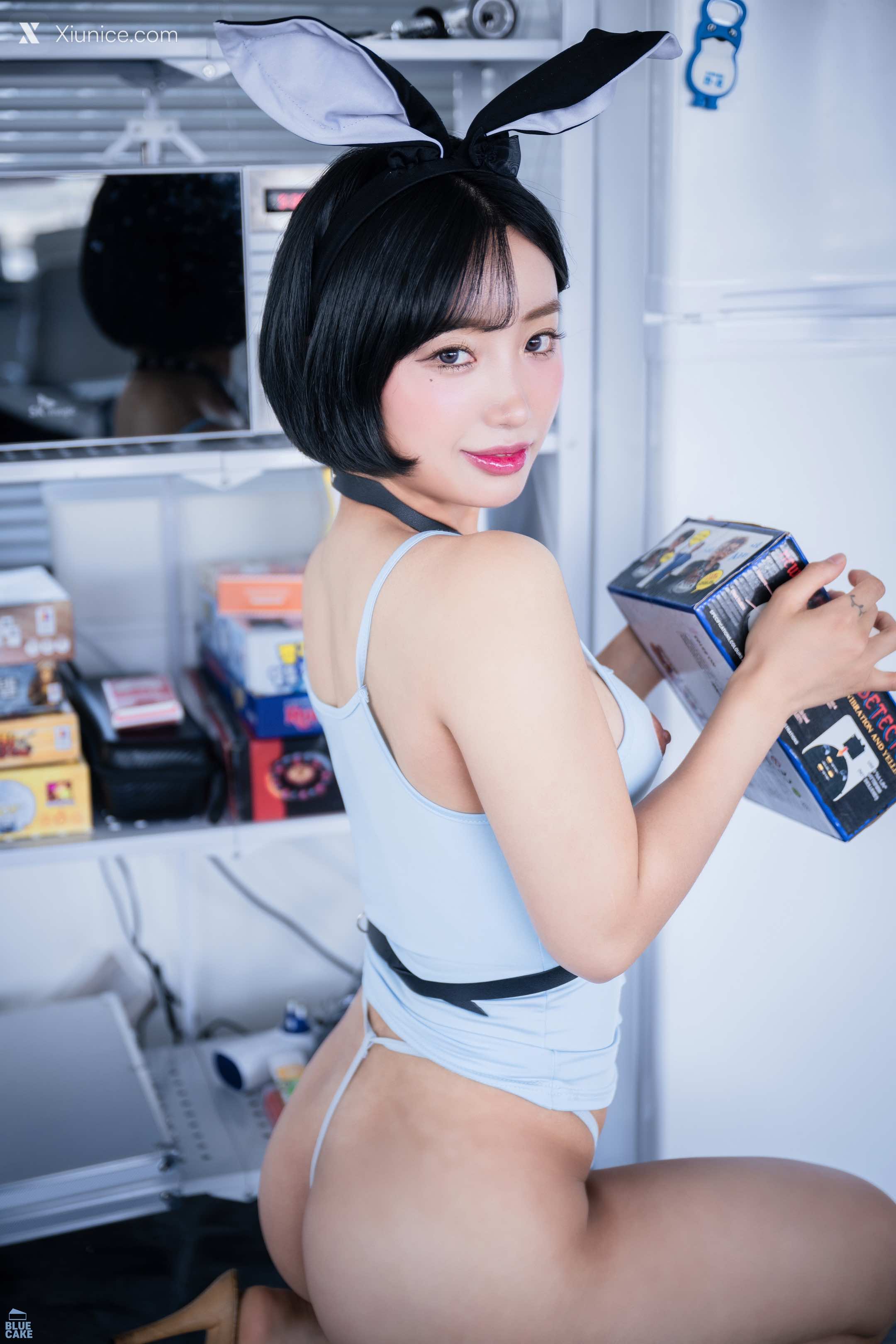 BLUECAKE Booty Queen – Rabbit Sky RED+ 4K