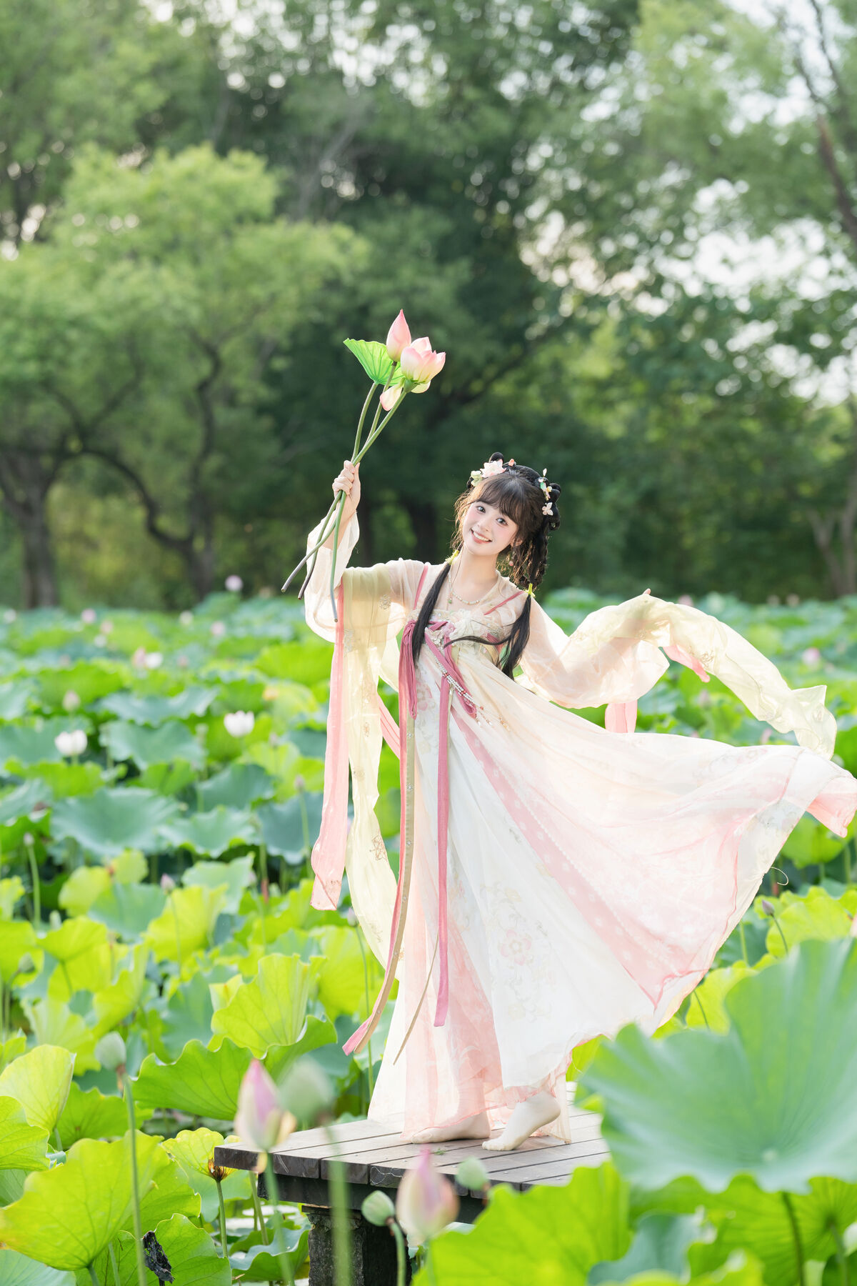 YiTuYu艺图语 Vol.10144 Xia Yu Xiao Nian