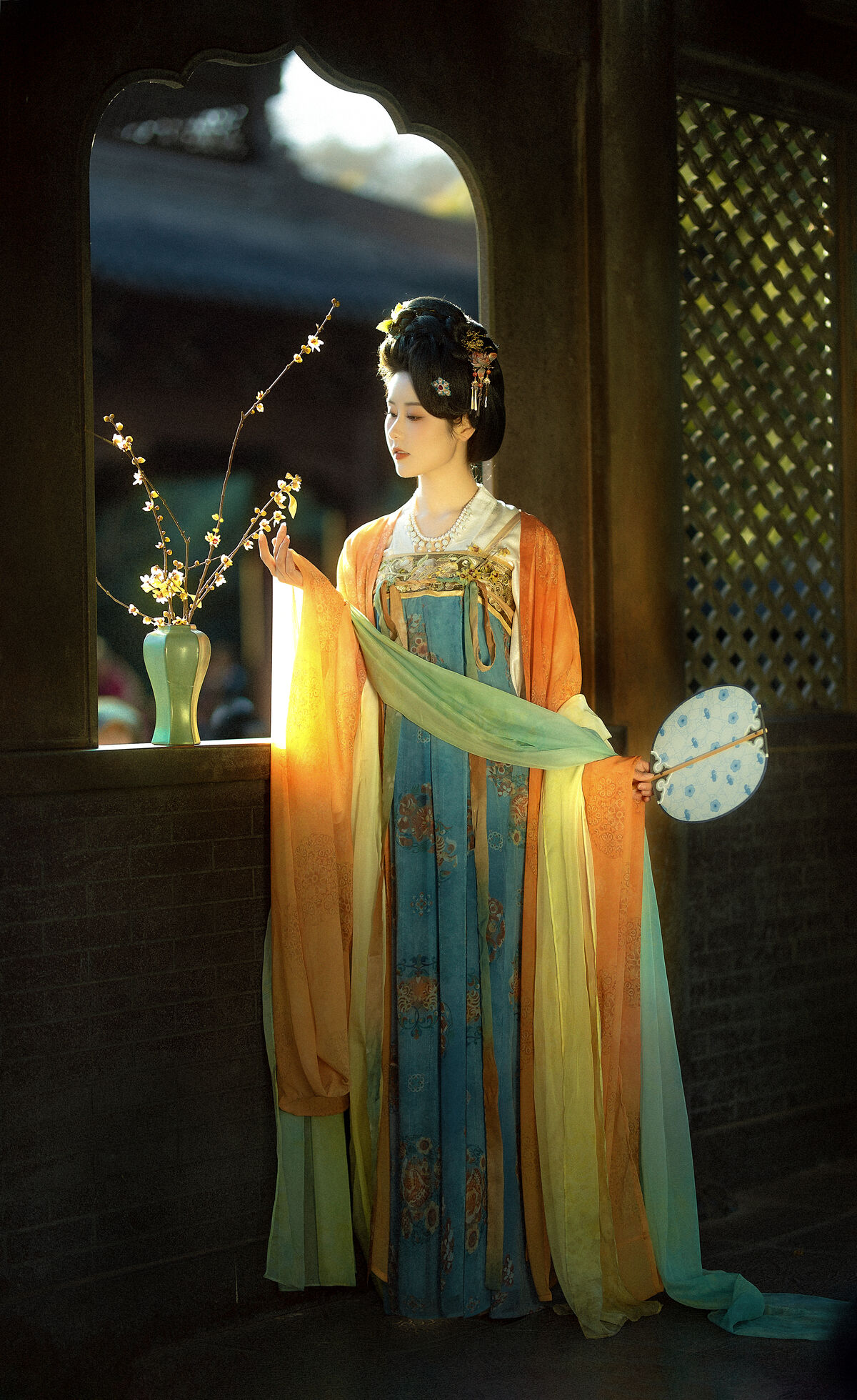 YiTuYu艺图语 Vol.10090 Ren Jian Yue-Su Chen