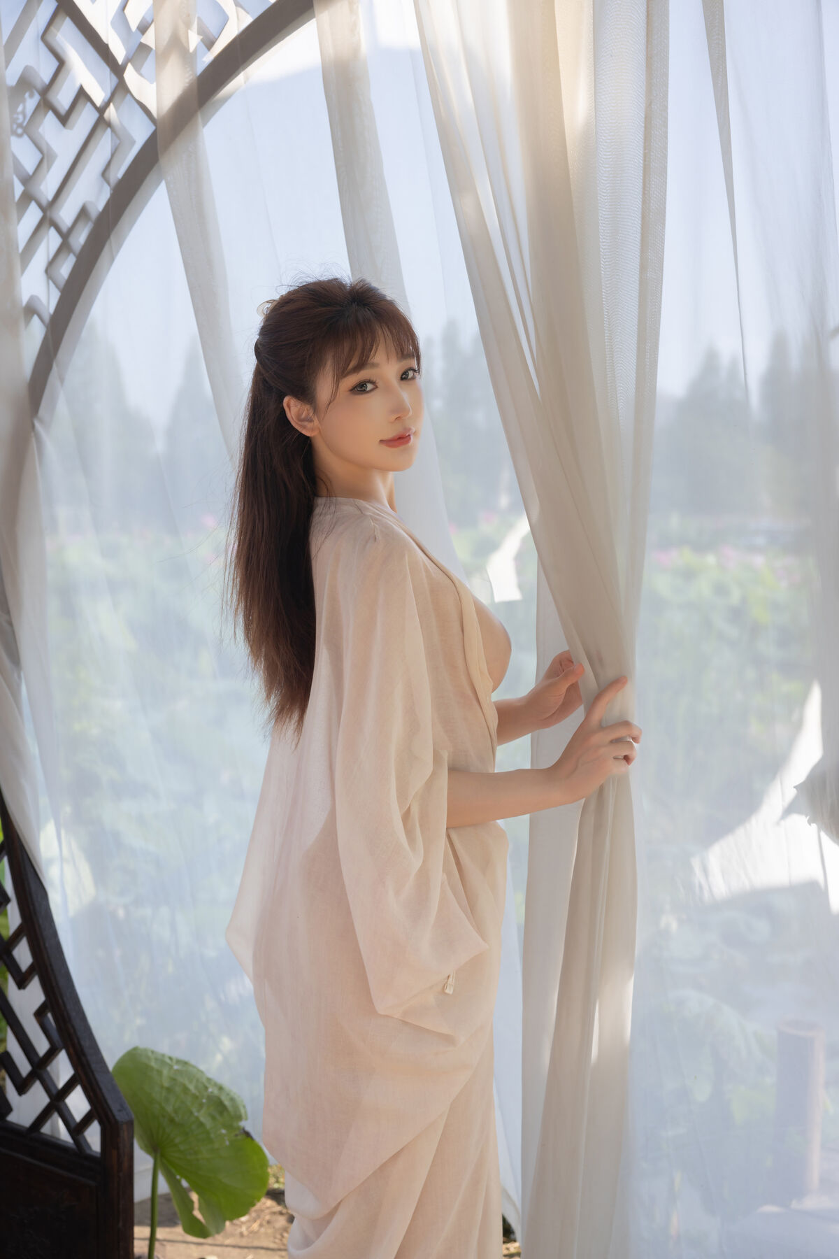 内购无水印 Lu Xuan Xuan 陆萱萱 - 秀人网模特 荷花 Part01