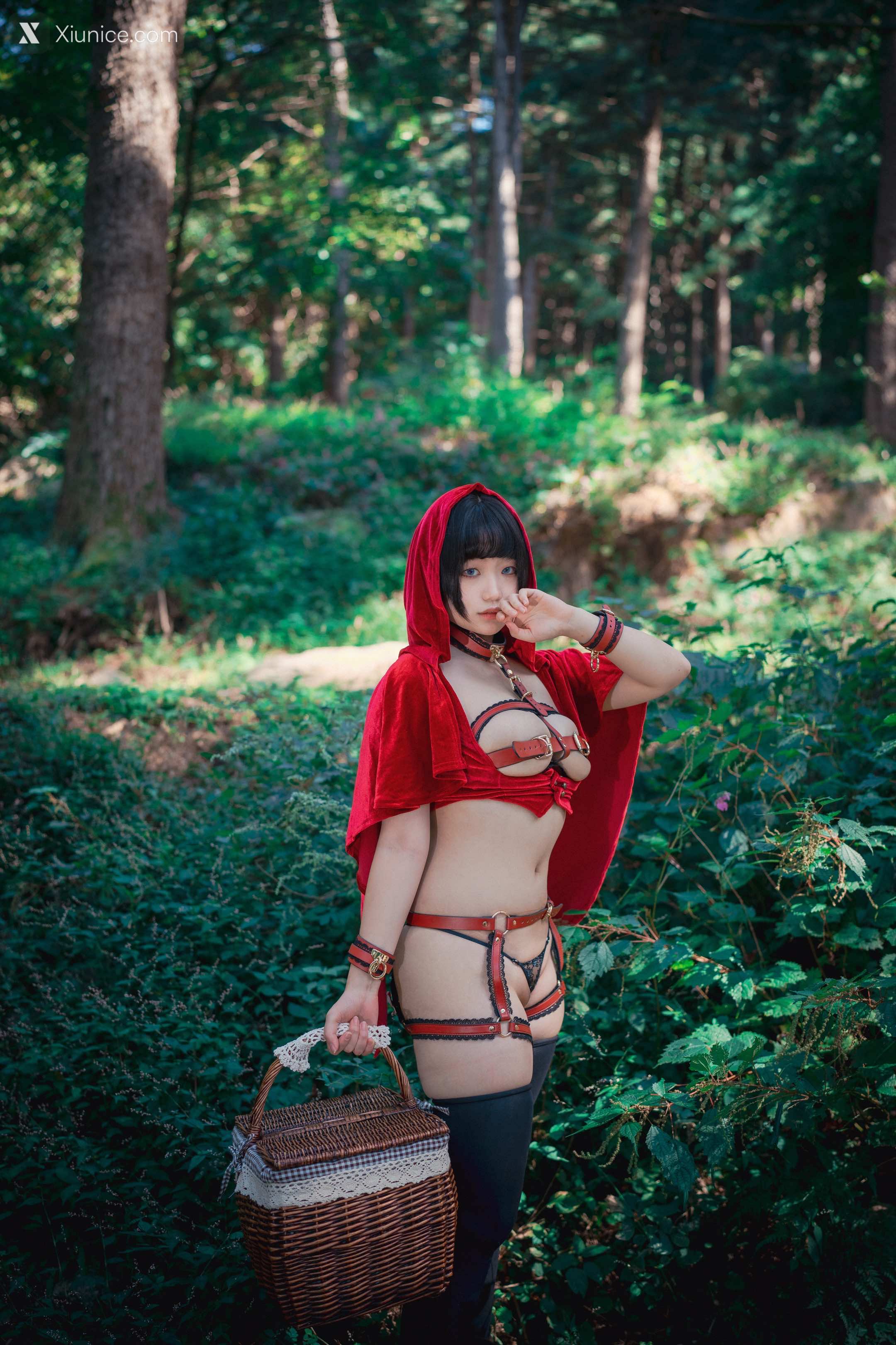 DJAWA Photo – Mimmi (밈미) – Naughty Red Hiring Hood 4K