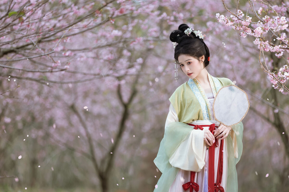 YiTuYu艺图语 Vol.10215 Tian Tian Quan Quan