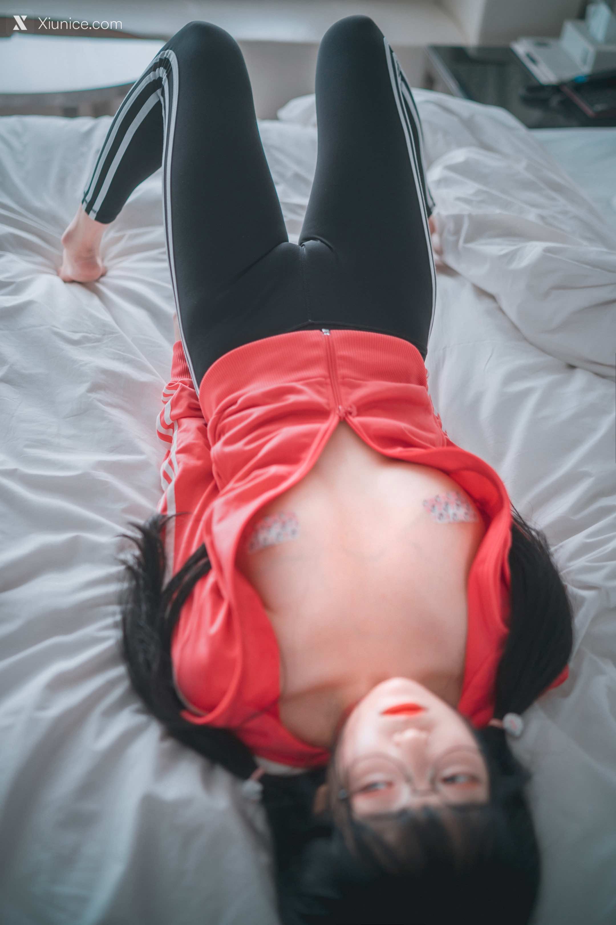 DJAWA Photo – Aram (아람) – “Hot Pink Jersey!” 4K