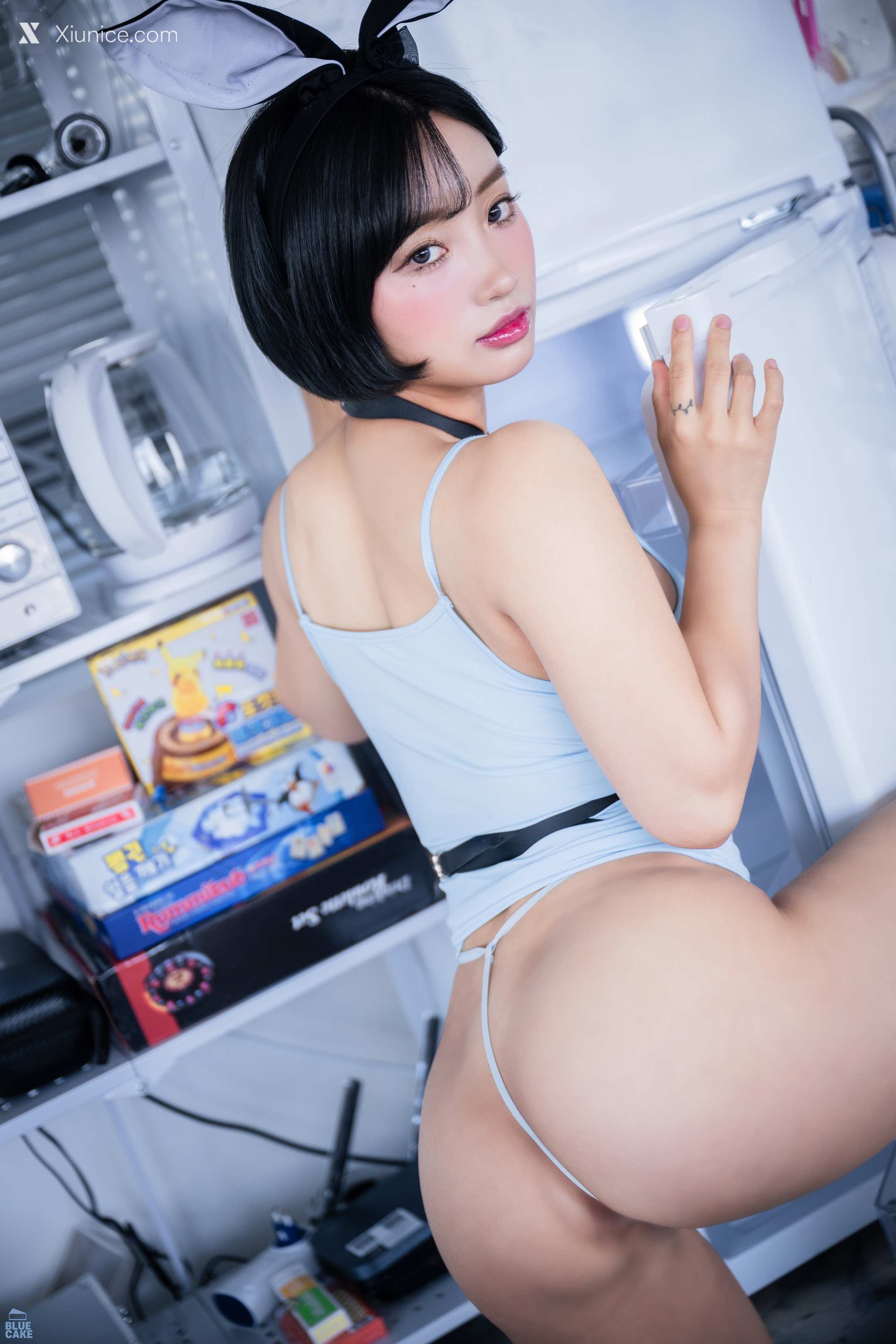 BLUECAKE Booty Queen – Rabbit Sky RED+ 4K