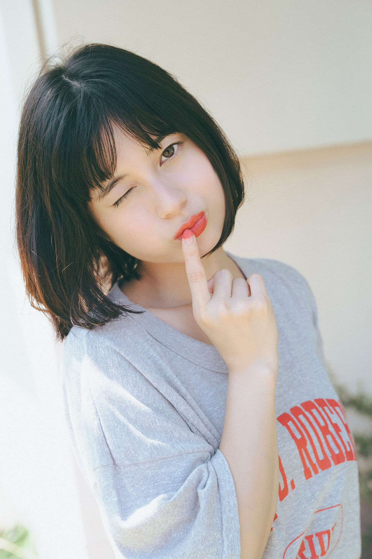 Sakurako Okubo 大久保桜子 - FLASHデジタル写真集 潮騒が聞こえる
