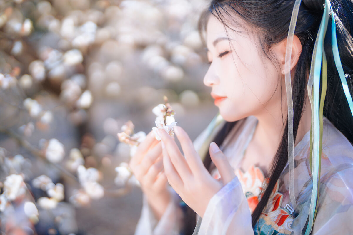 YiTuYu艺图语 Vol.10208 Ba La Ba La