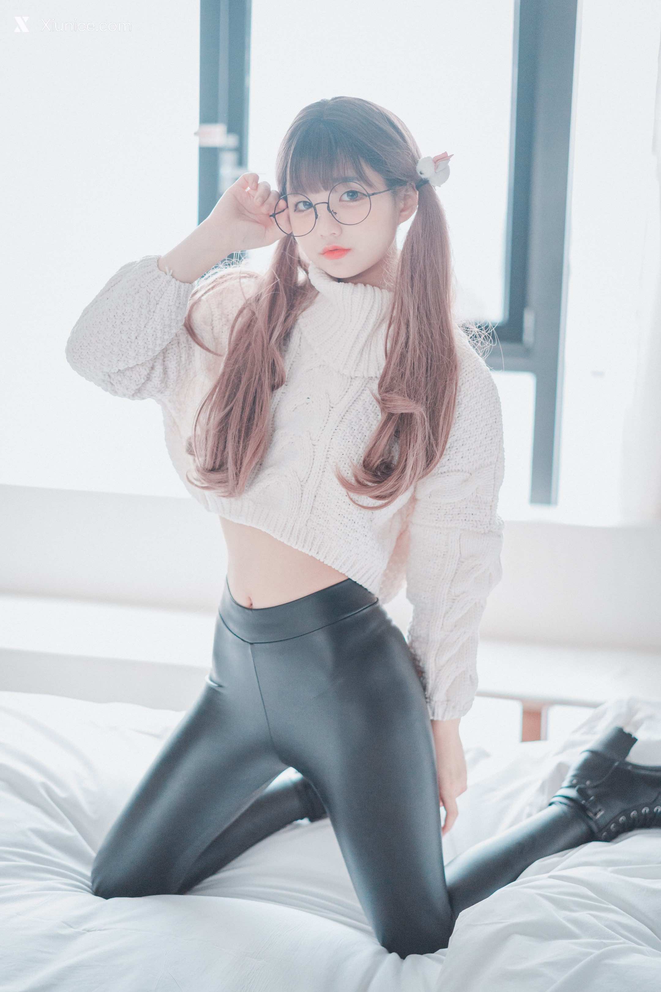 DJAWA Photo – Jeong Jenny (정제니) – Loose and Tight White 4K