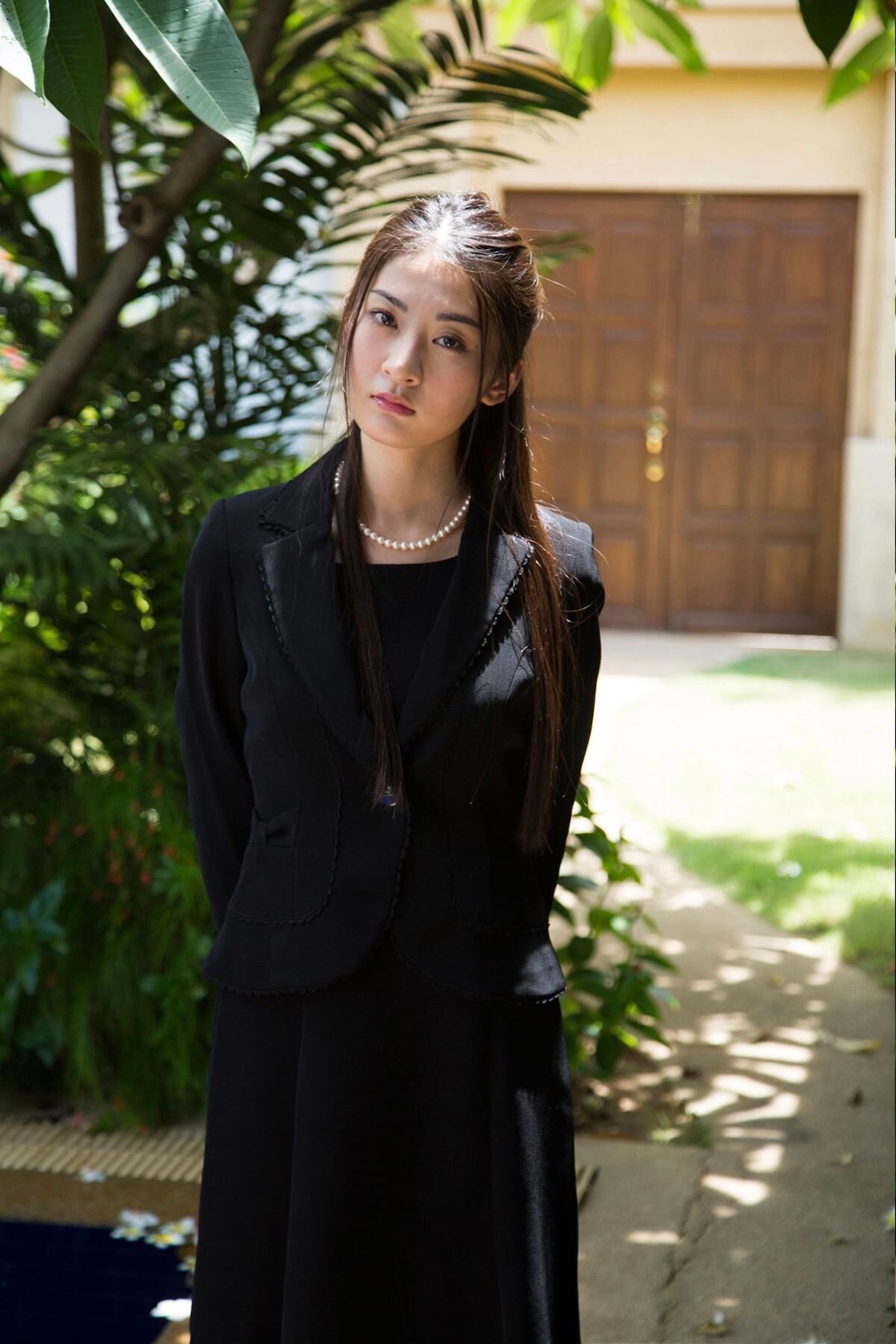 Mayu 繭 - 隣の人妻 寂しい身体を慰めて