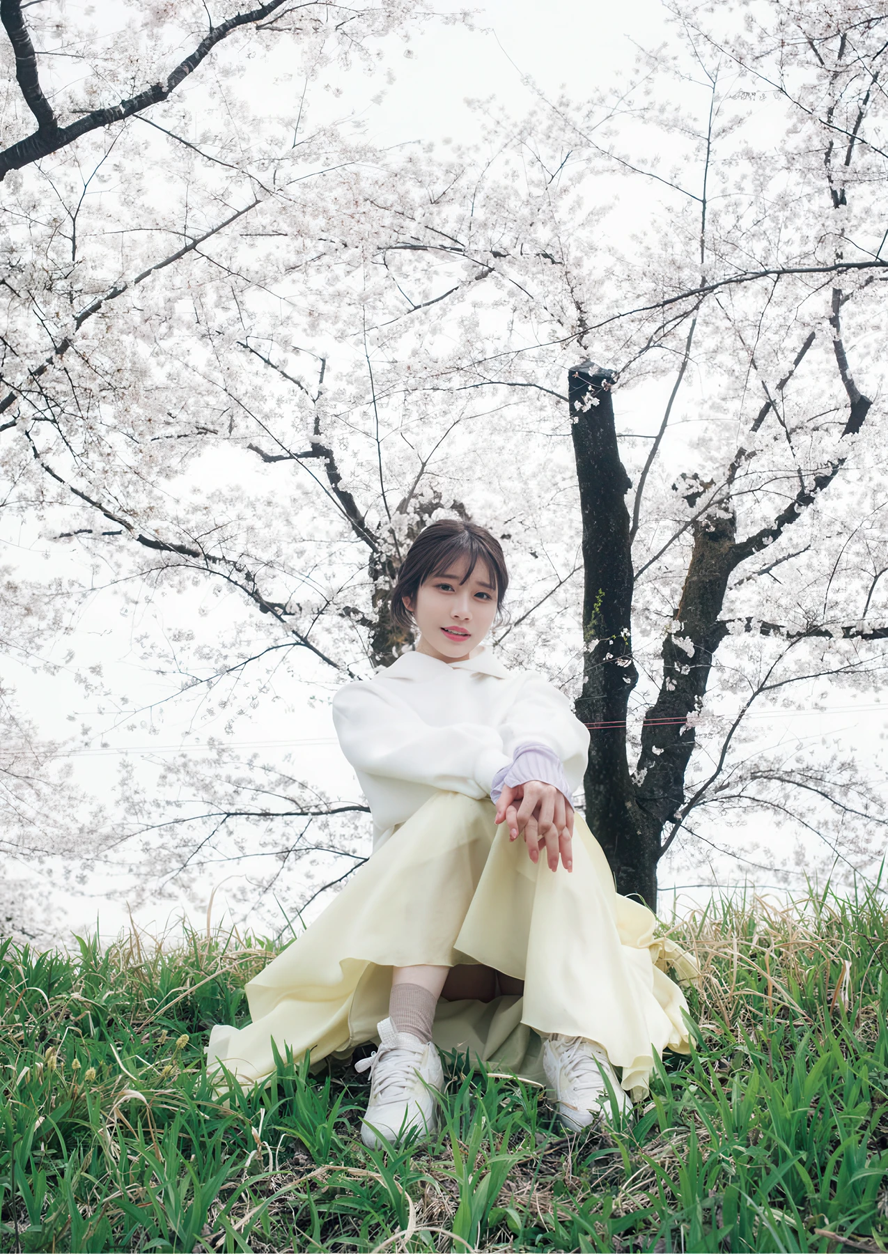 Saika Kawakita 河北彩伽, 写真集 増ページ デジタル特装版 『うたかたの花』