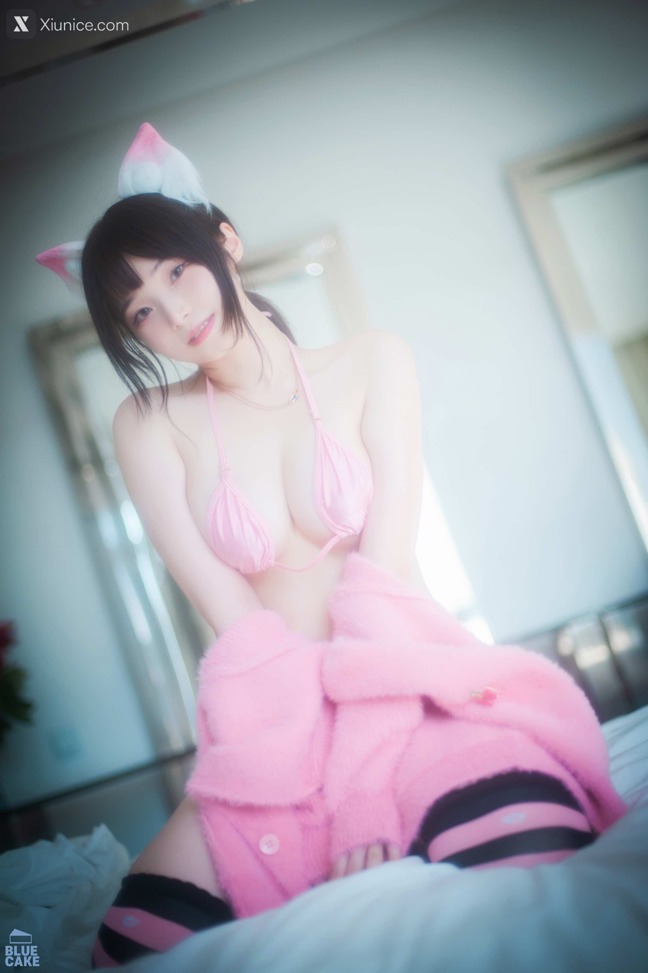 BLUECAKE Bambi (밤비) – Naughty Cats Pink & Mint RED 4K