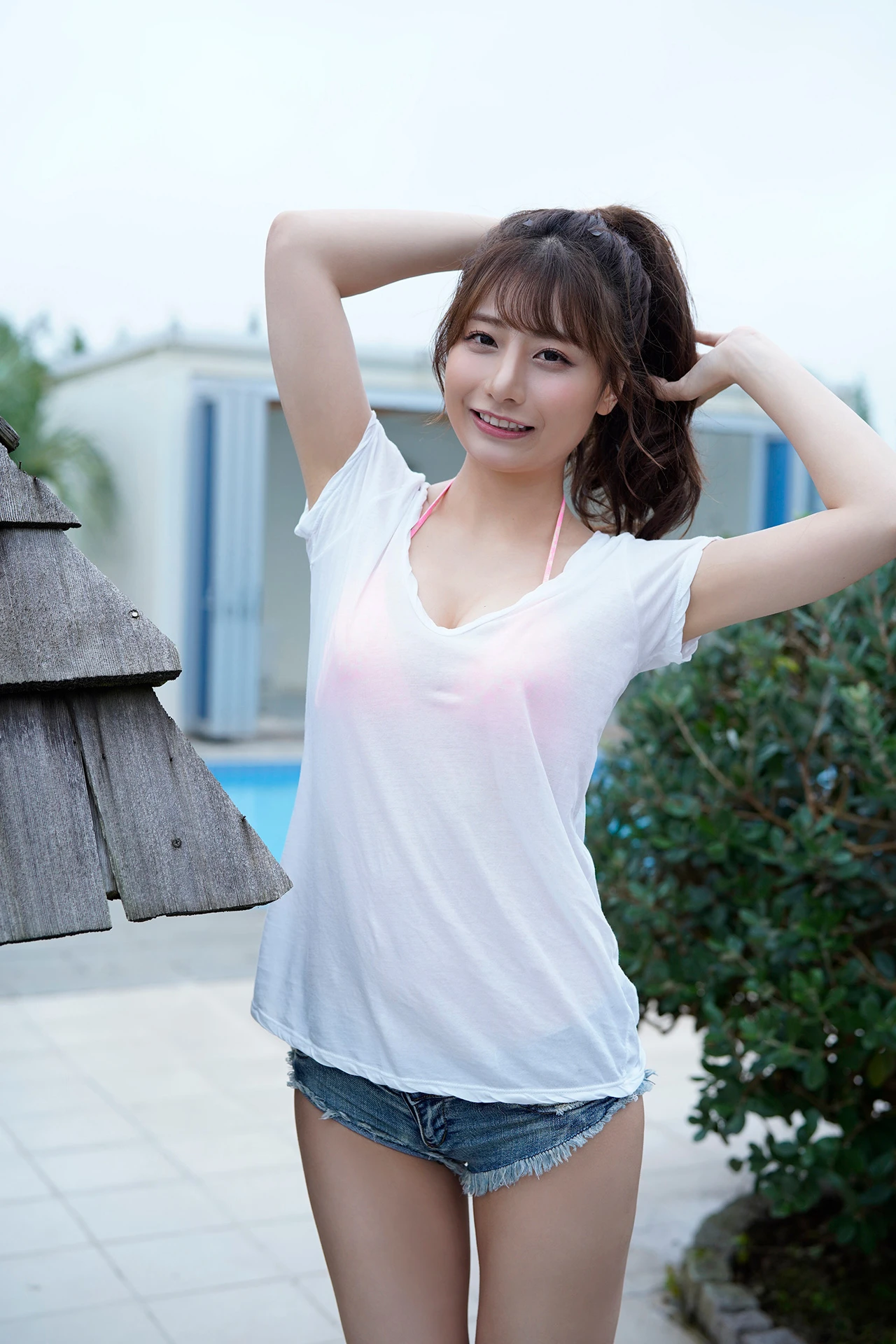 Yuka Suzuki 鈴木優香, FLASHデジタル写真集 「スキャンダルFカップ Vol.1」