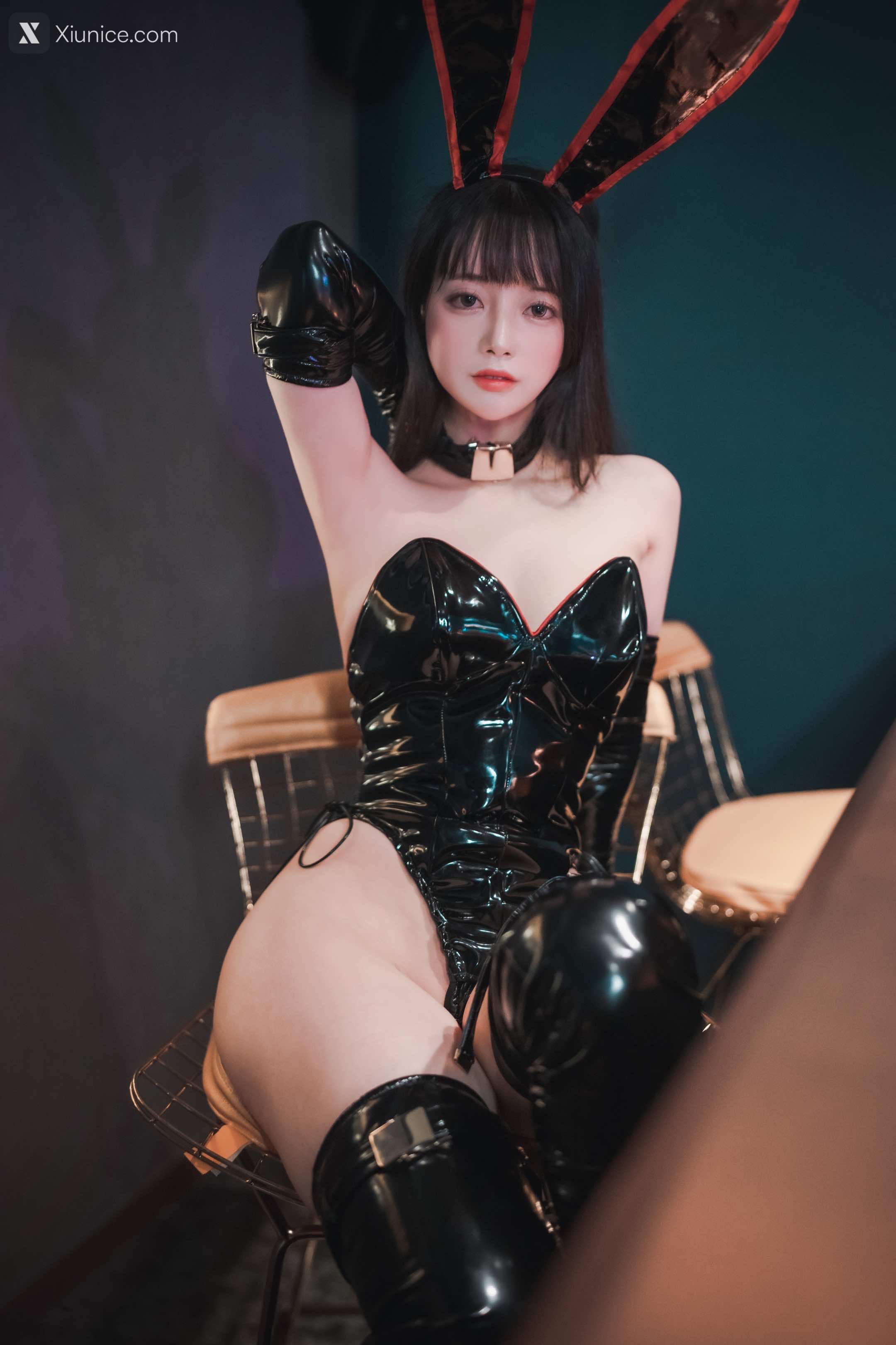 DJAWA Photo – ZziZzi – The Year of the Bunny 4K