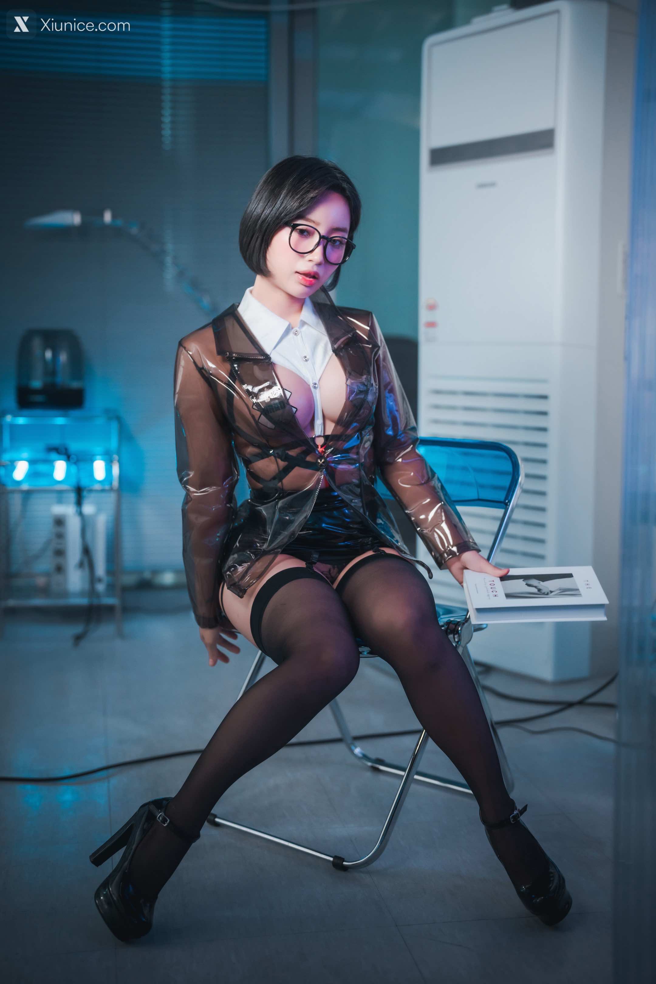 DJAWA Photo – Booty Queen – Naughty Worker & Supervisor 4K