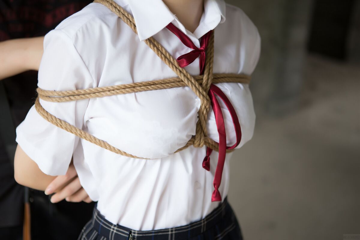 XR Uncensored K8 Ao Jiao Meng Meng Vivian K8傲娇萌萌Vivian - R18 秀人网模特 被束缚的学妹 Part01