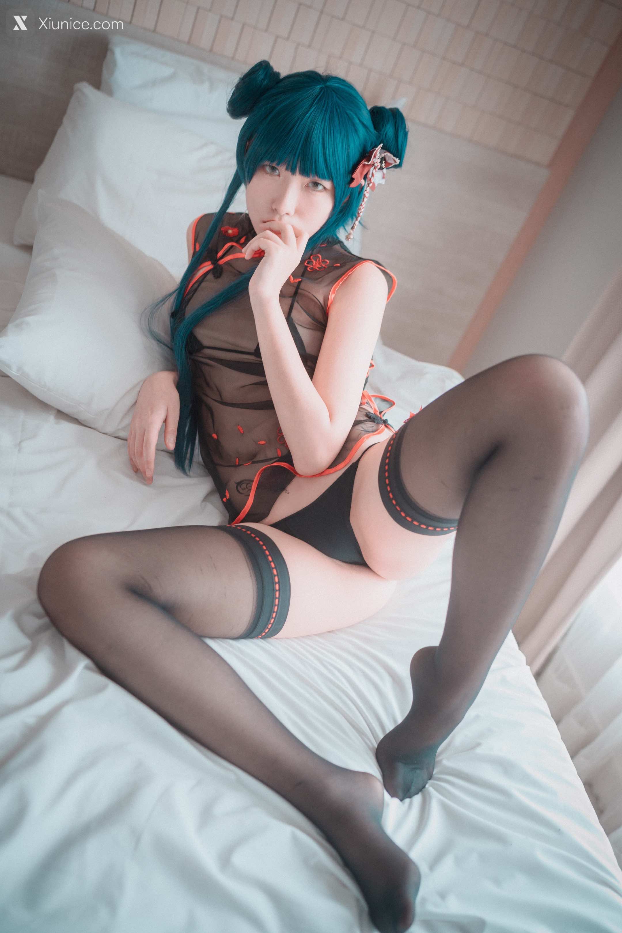 DJAWA Photo – Sonson (손손) – Sheer Qipao Girl 4K