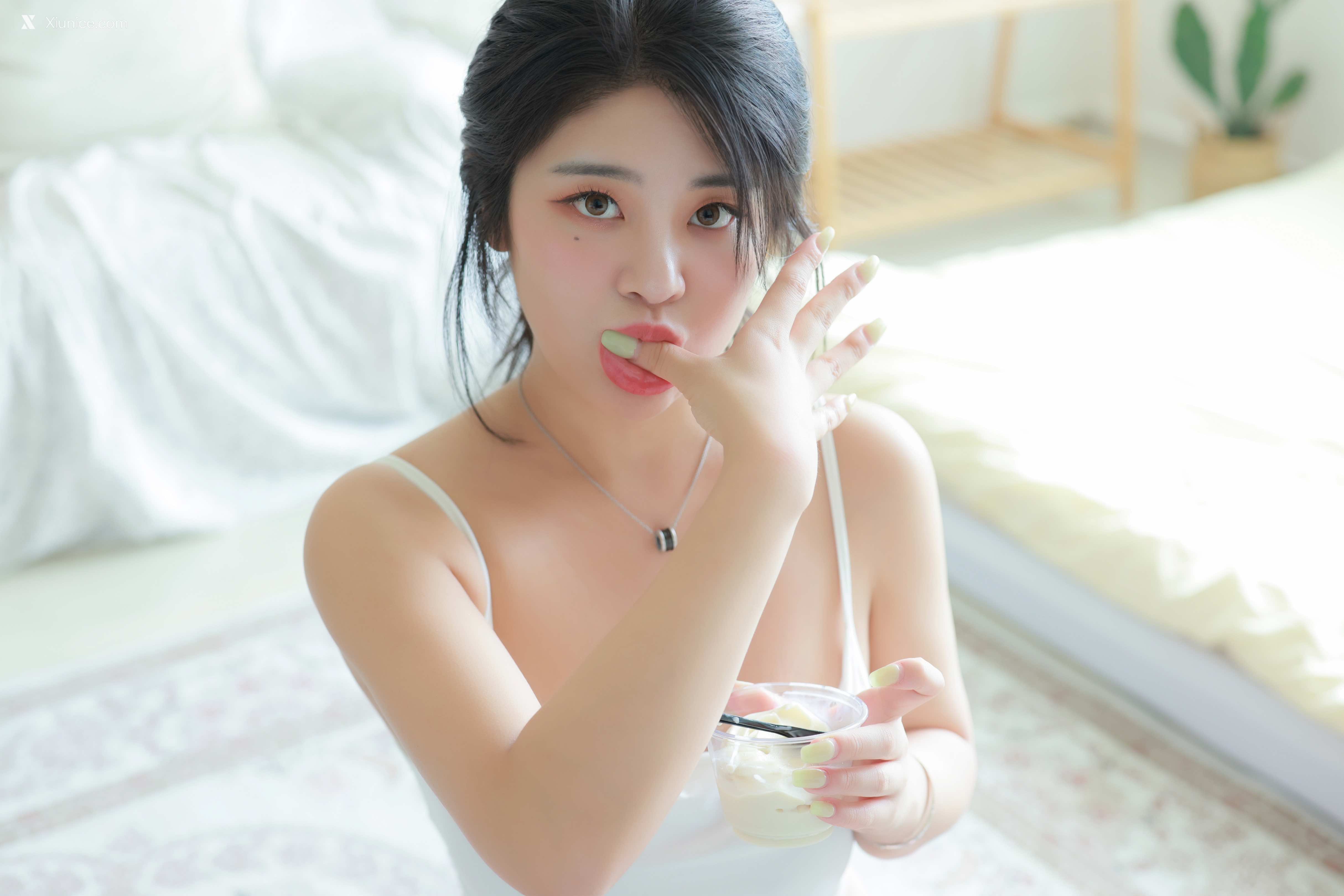 SweetBox – Robi – Roman 4K