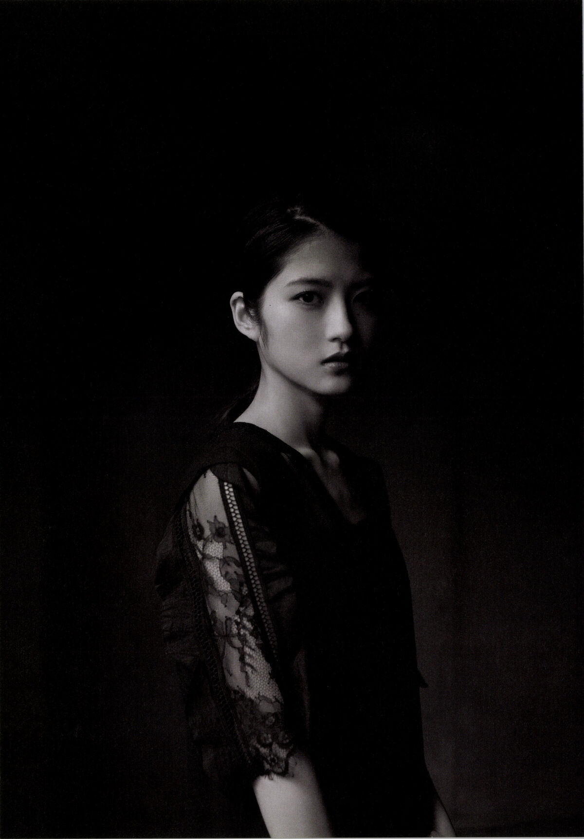 Yumi Wakatsuki 若月佑美 - 履きなれない靴を履き潰すまで Part01