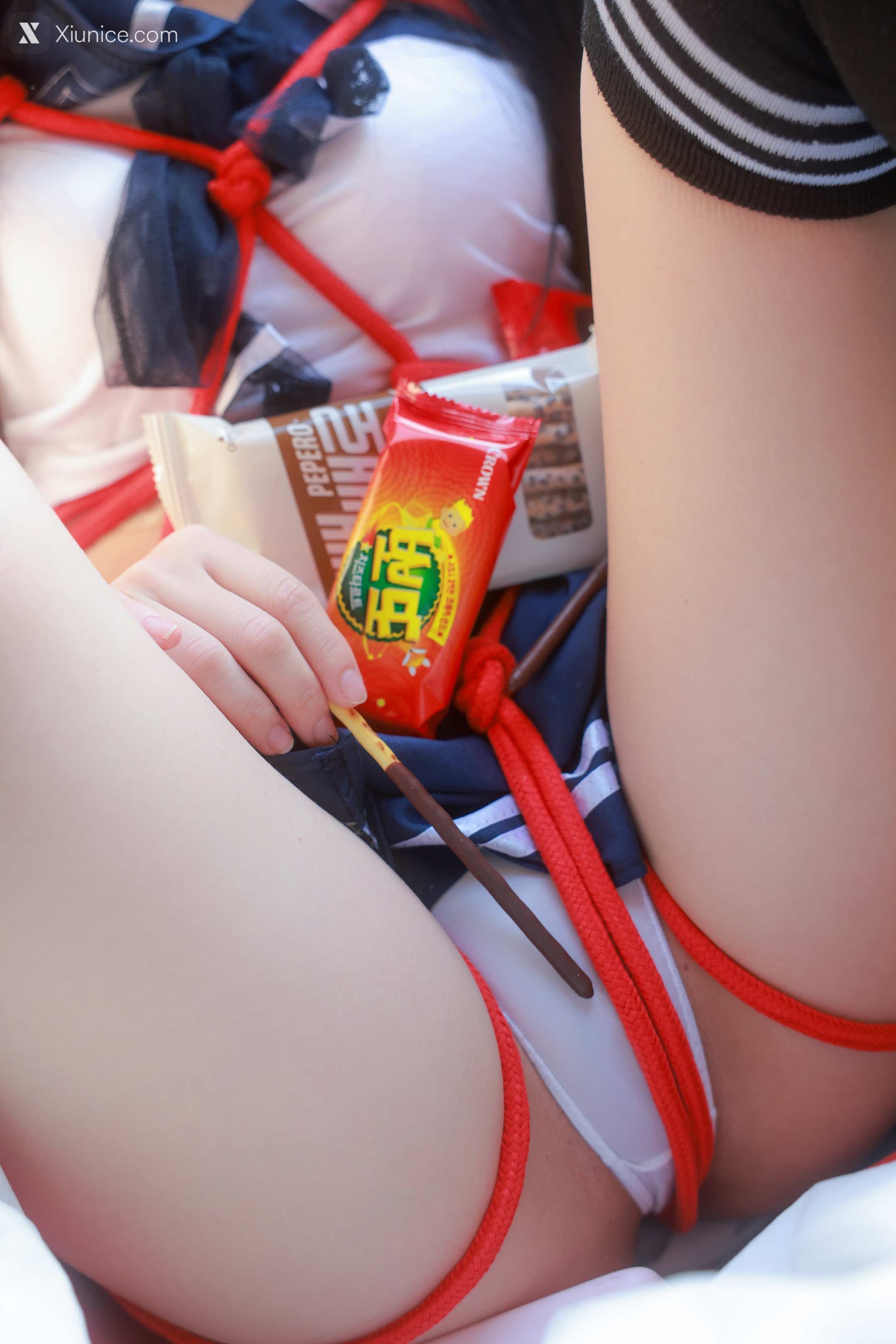 SweetBox Yeri – Packaging Girl 4K