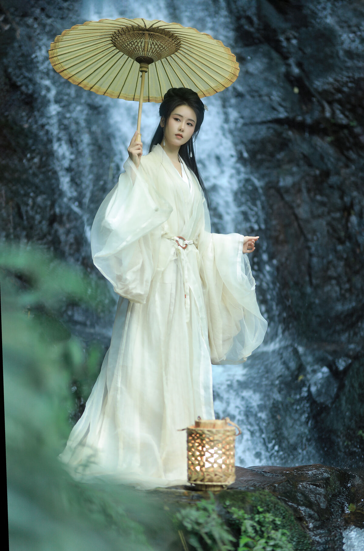 YiTuYu艺图语 Vol.10082 Ren Jian Yue-Su Chen