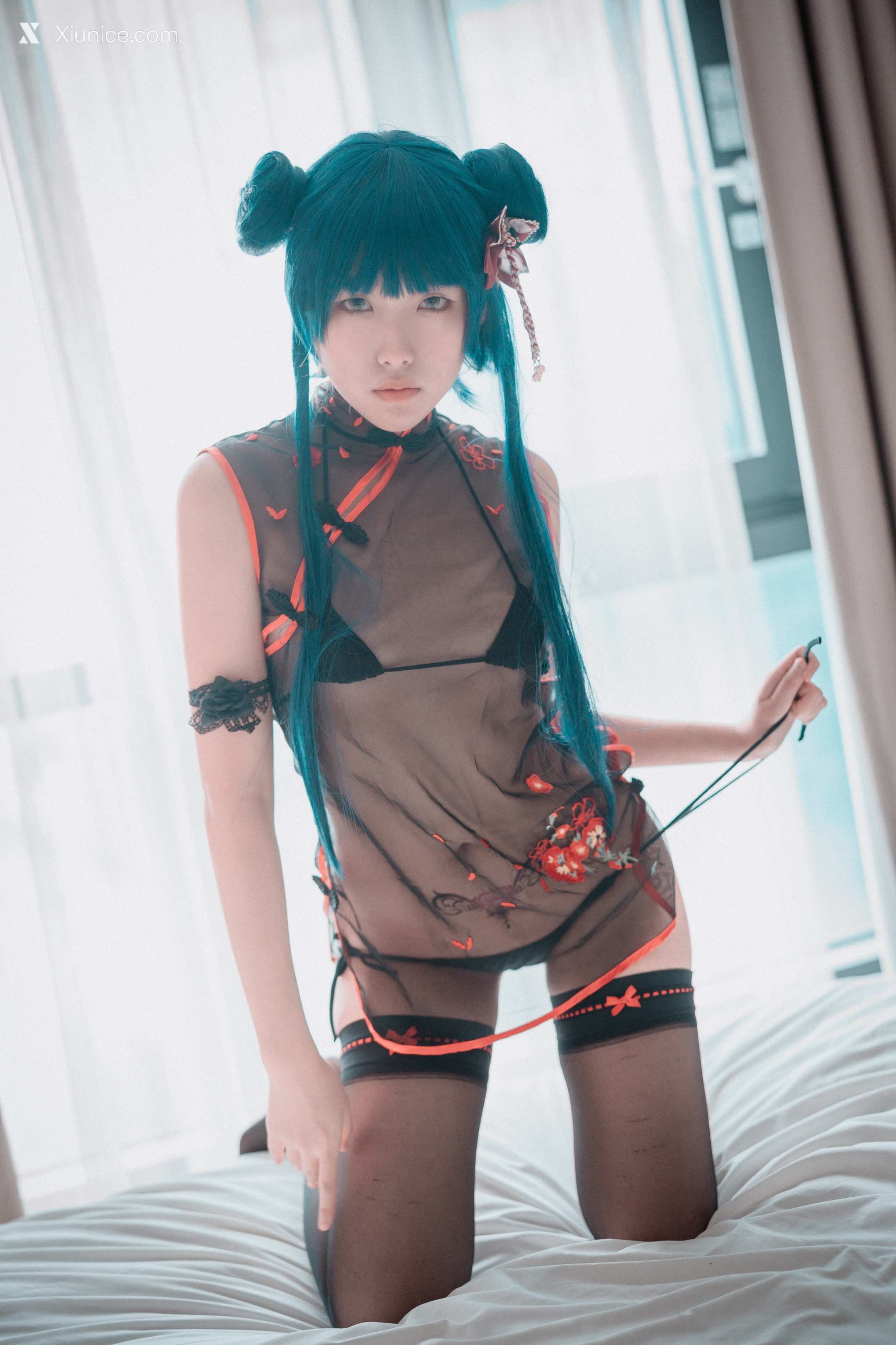 DJAWA Photo – Sonson (손손) – Sheer Qipao Girl 4K