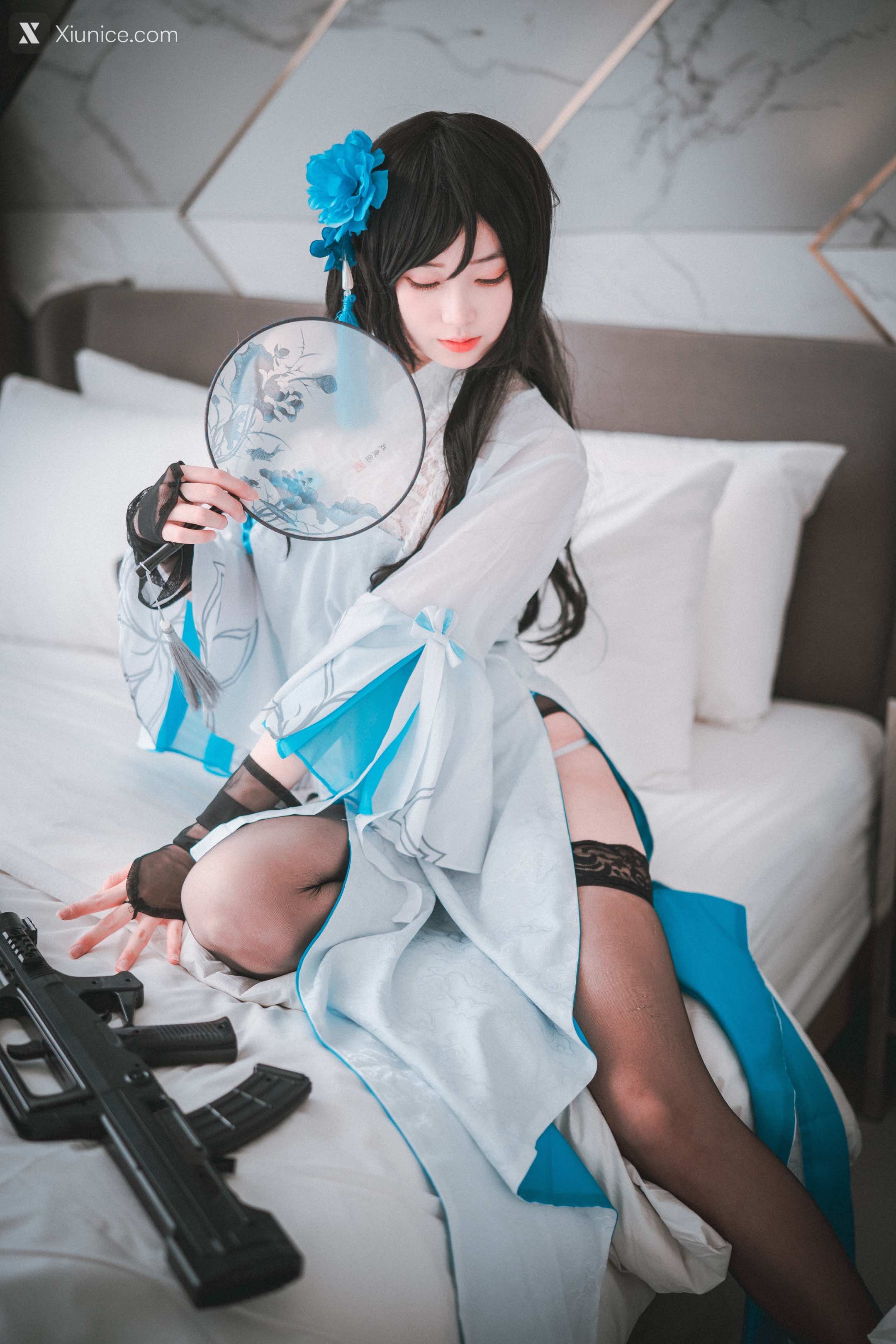 DJAWA Photo – Bambi (밤비) – Type 95 Jade Noisette Rose 4K