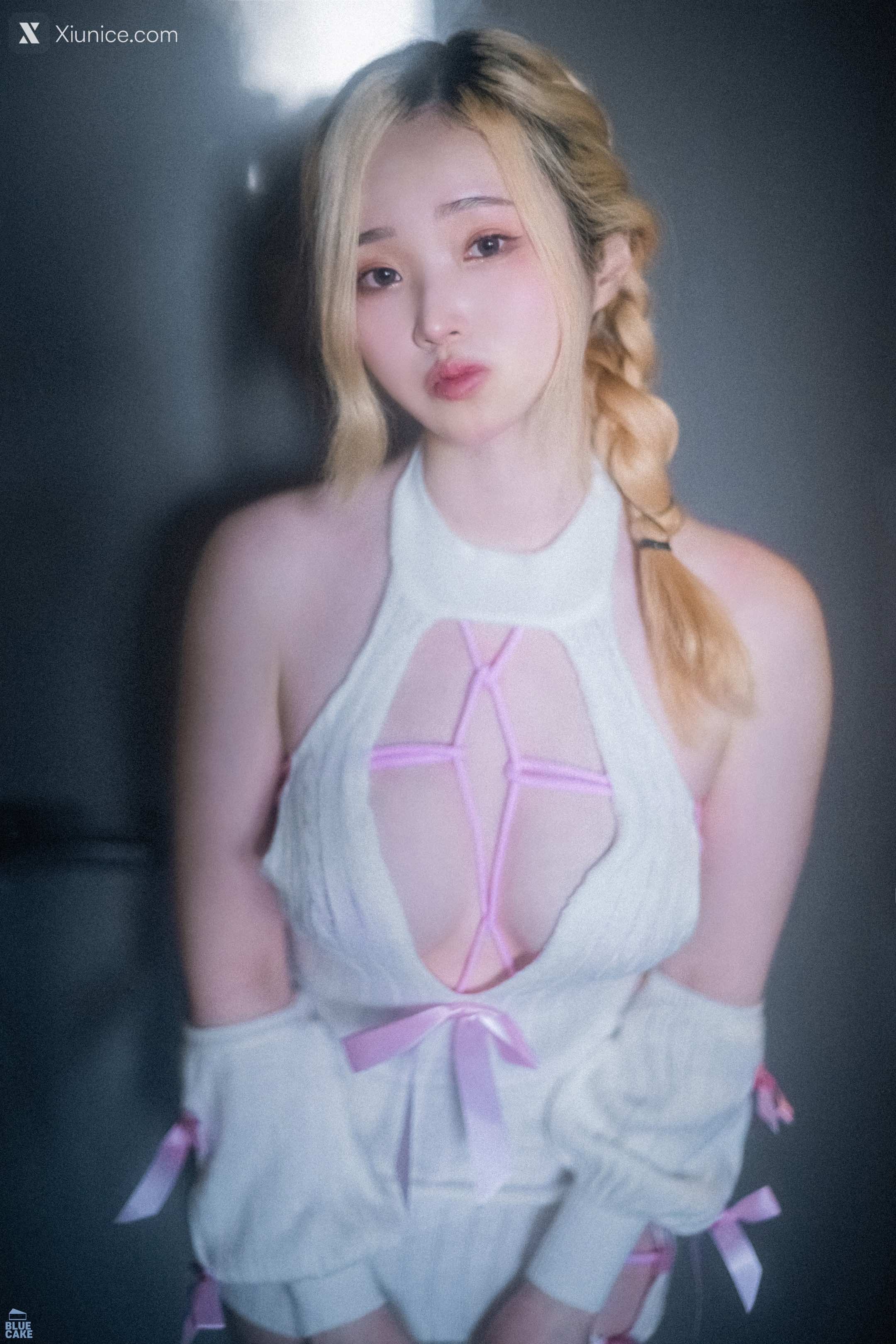 BLUECAKE Bambi (밤비) – Present For U 4K