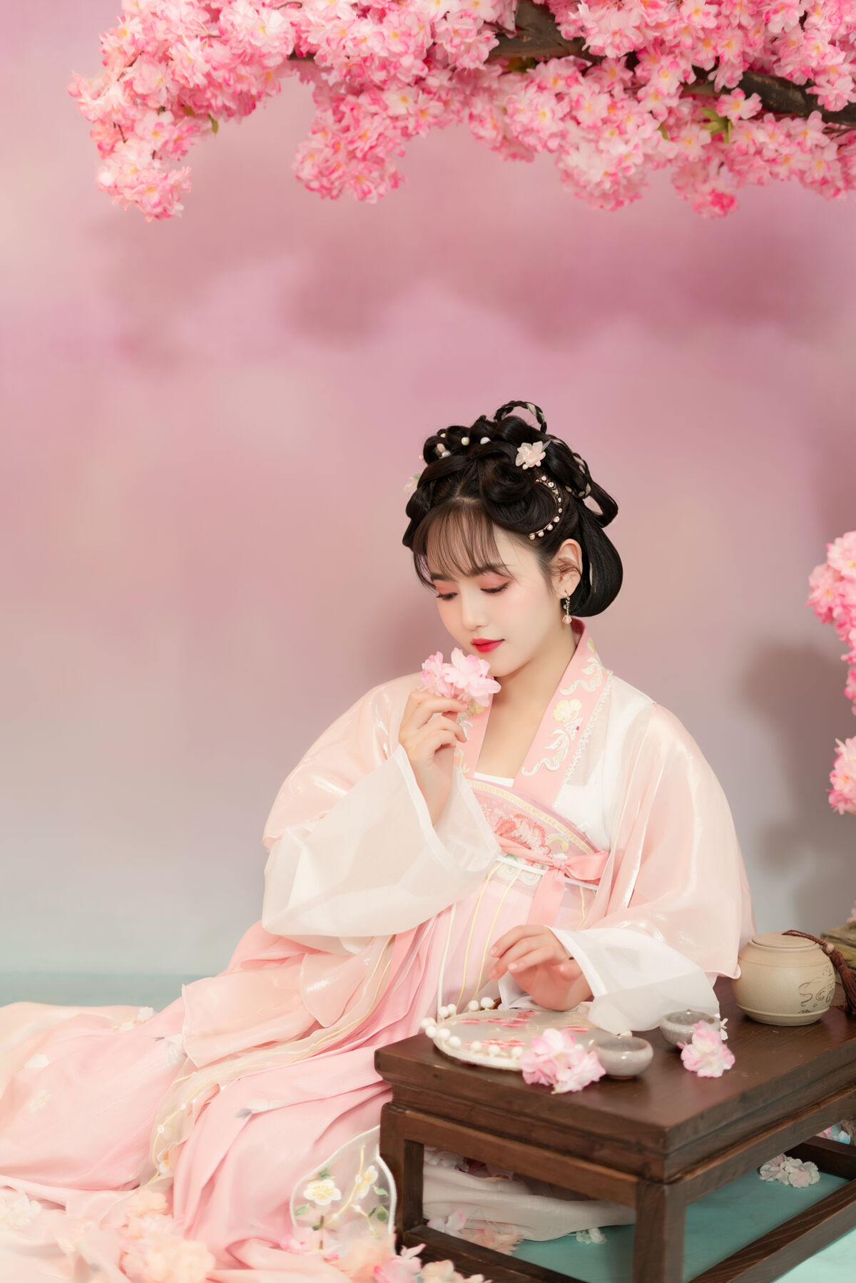 YiTuYu艺图语 Vol.10051 Zhu Ge