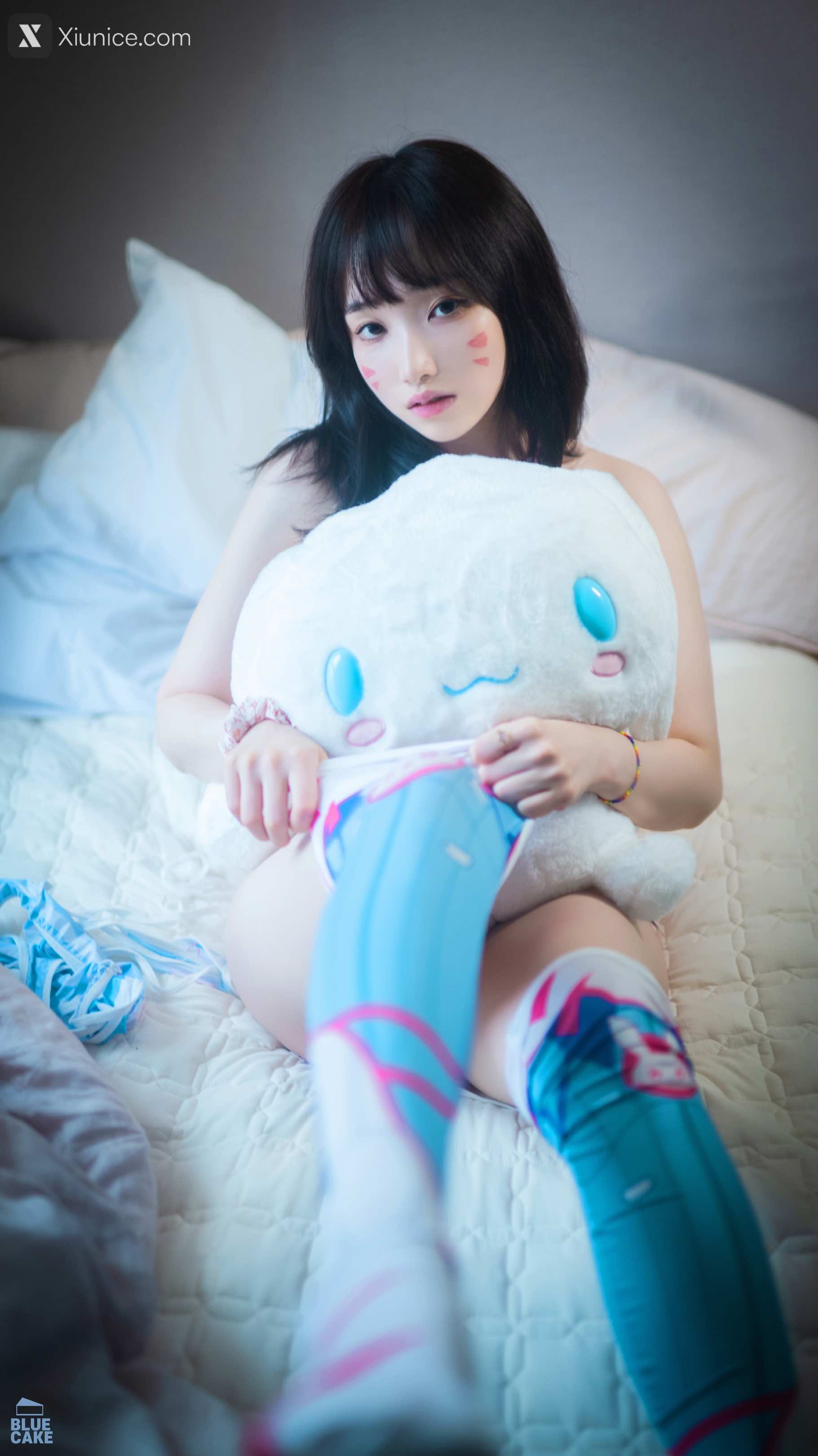 BLUECAKE Bambi (밤비) – Home Work 4K