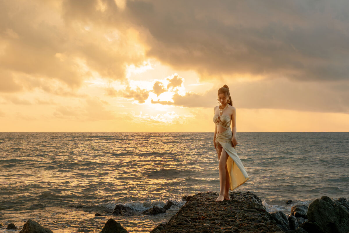 Coser@年年Nnian - 海边维纳斯