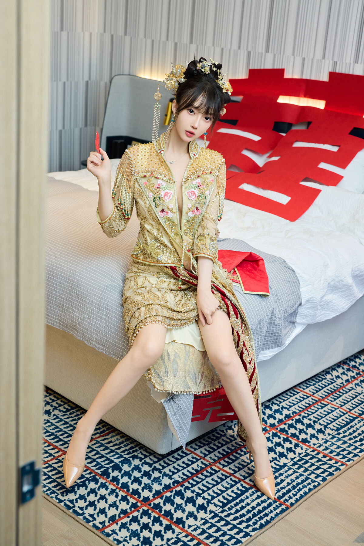 内购无水印 Yue Er Yue Er 玥儿玥er - 秀人网模特 性感秀禾服